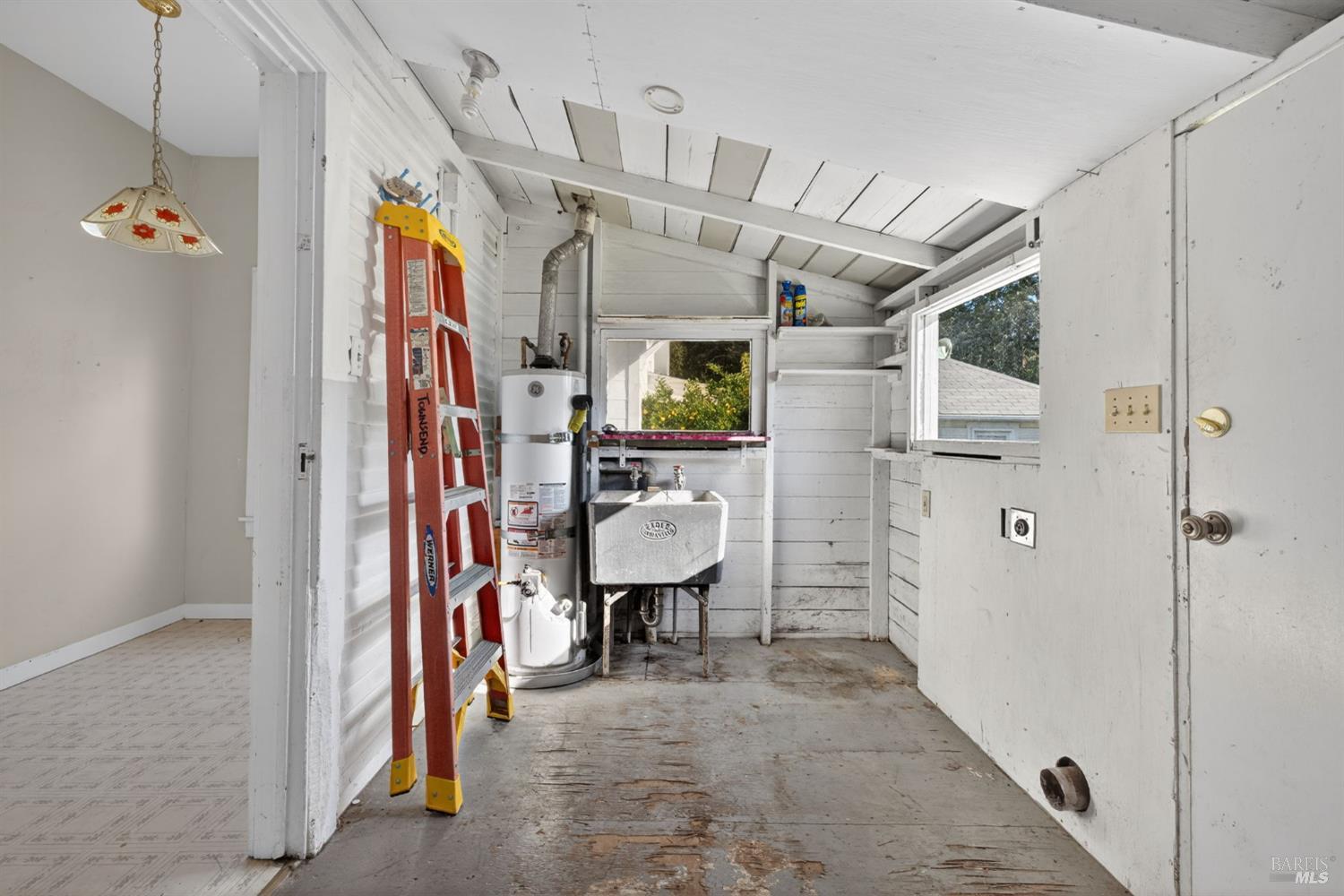 Detail Gallery Image 22 of 32 For 654 Charles St, Santa Rosa,  CA 95404 - 2 Beds | 1 Baths