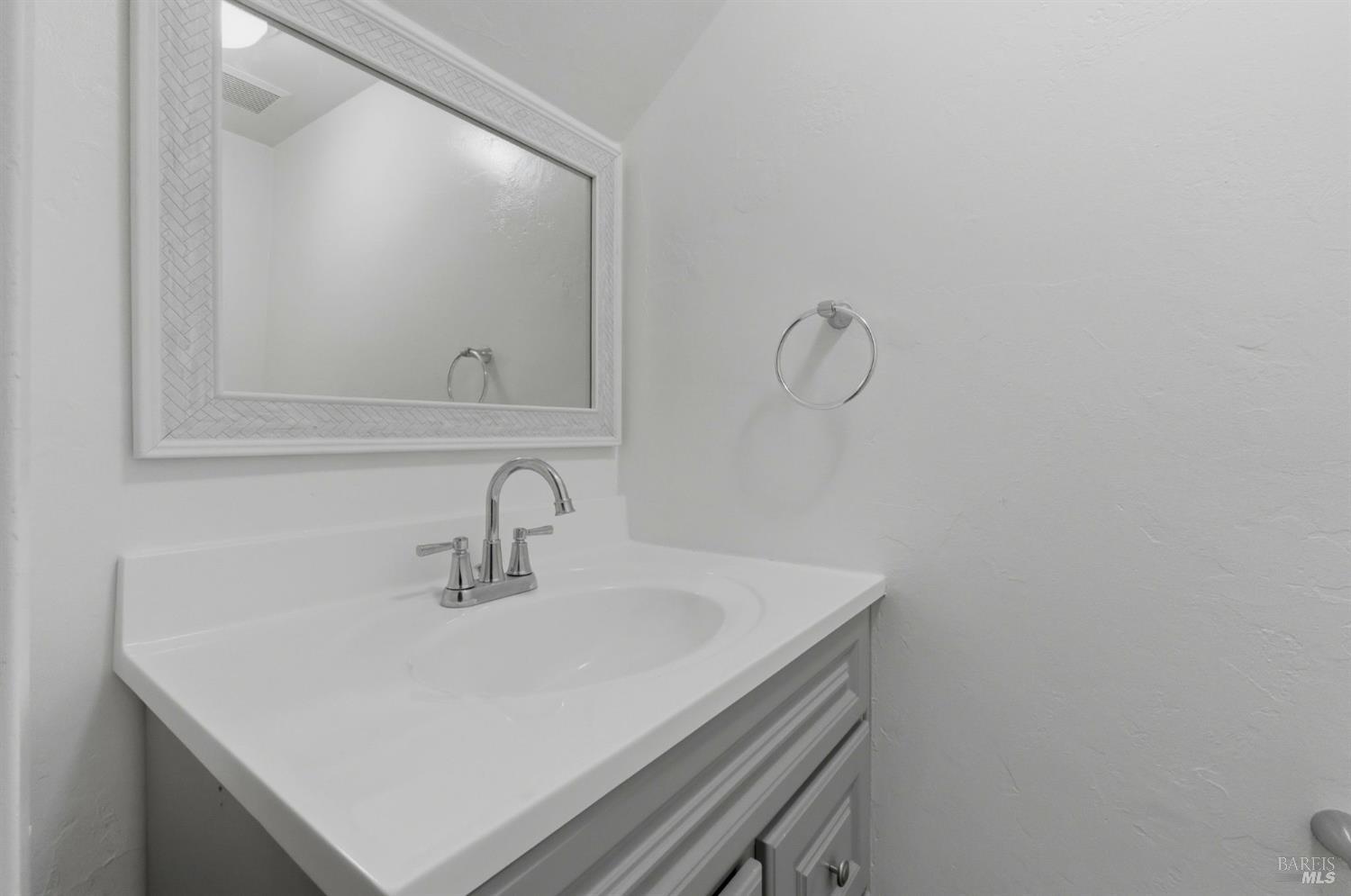 Detail Gallery Image 7 of 34 For 55 Villa Cir, Fairfield,  CA 94533 - 2 Beds | 1/1 Baths