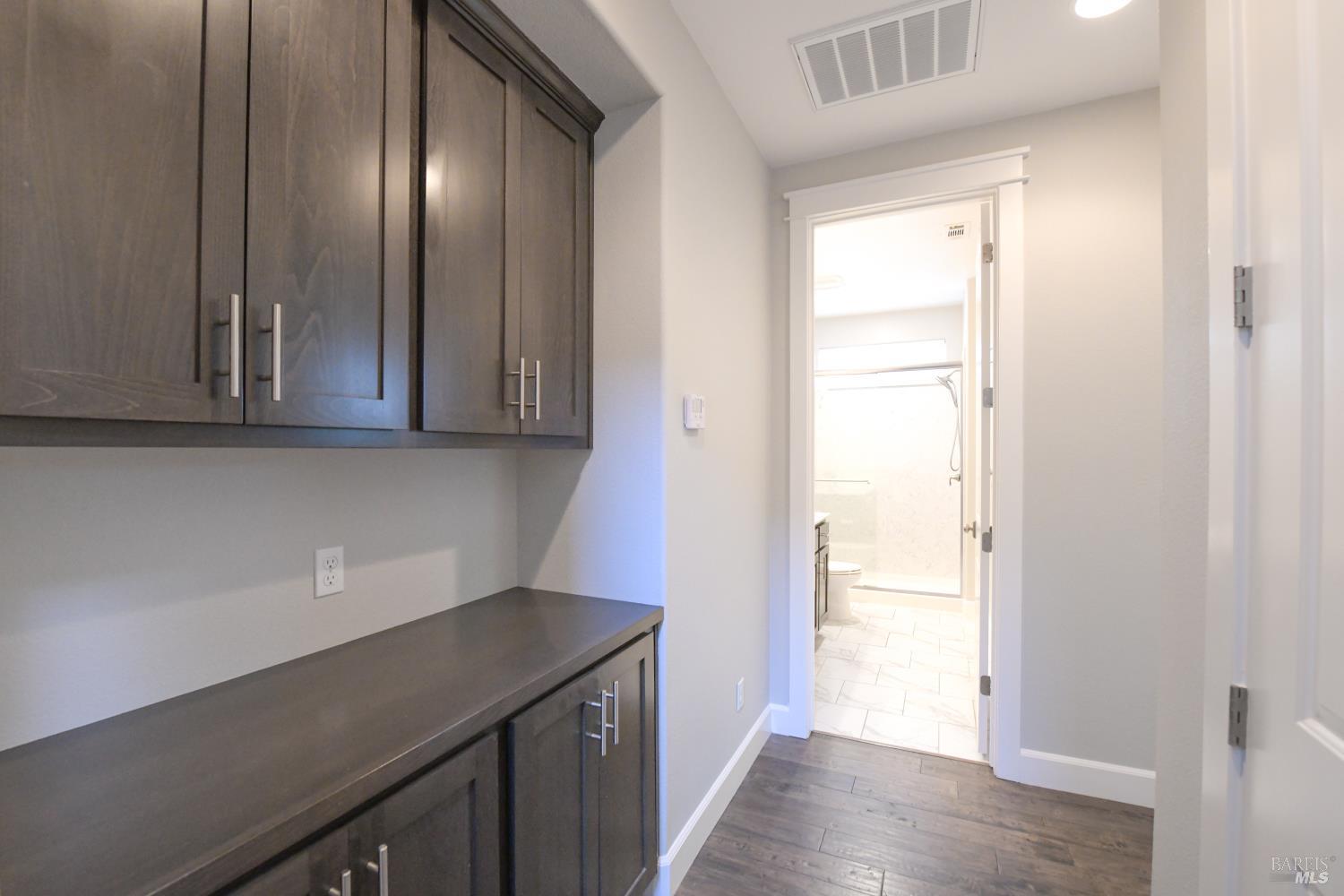 Detail Gallery Image 13 of 33 For 4048 Browns Valley Rd, Napa,  CA 94558 - 4 Beds | 3 Baths