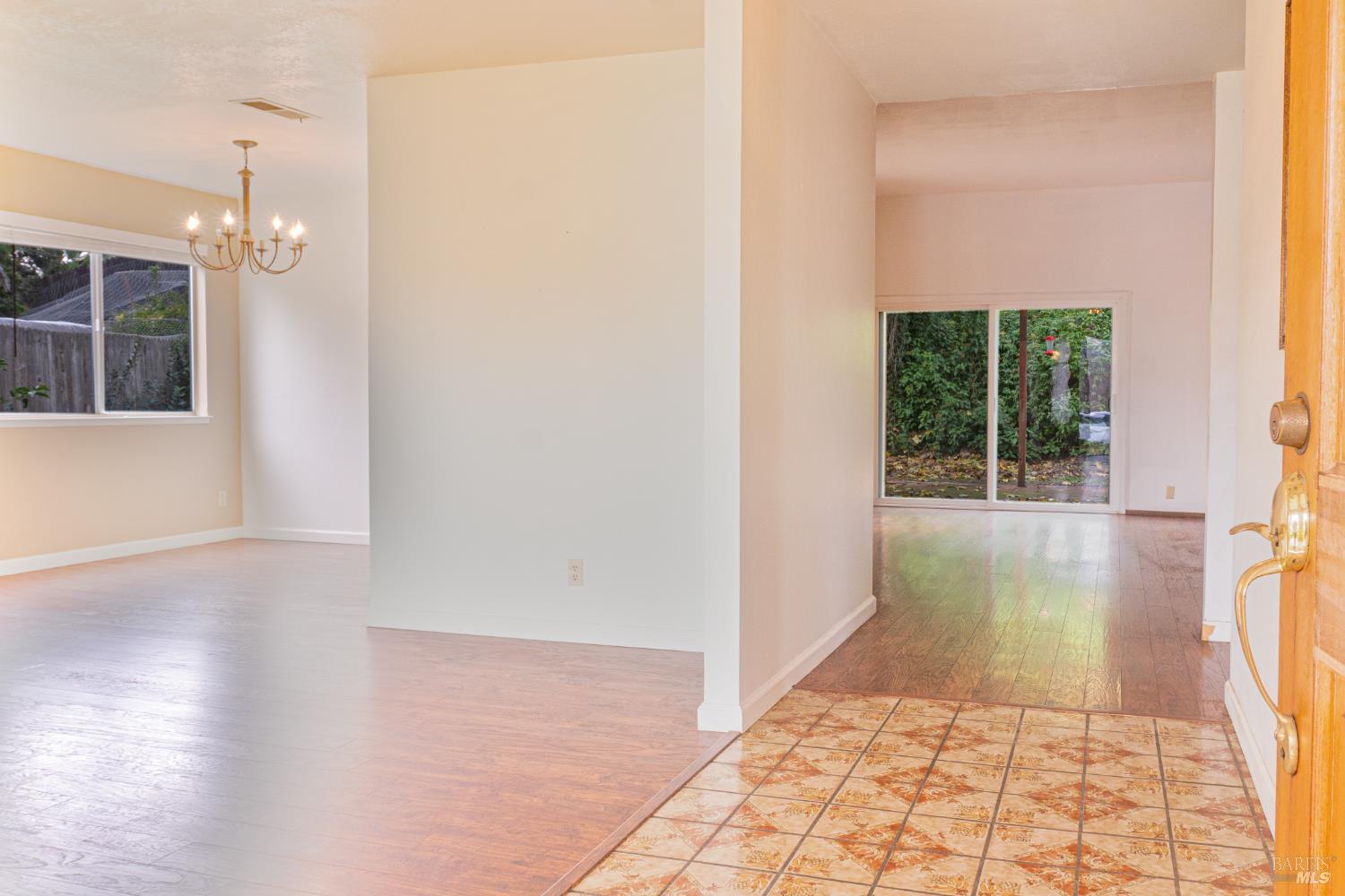 Detail Gallery Image 5 of 48 For 1337 Shea Ter, Vallejo,  CA 94591 - 3 Beds | 2 Baths