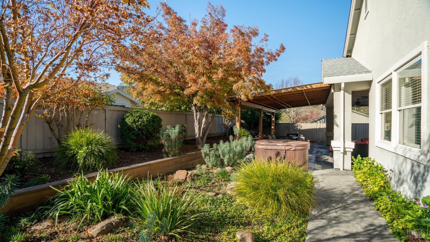 Detail Gallery Image 10 of 50 For 303 Clover Springs Dr, Cloverdale,  CA 95425 - 2 Beds | 2 Baths