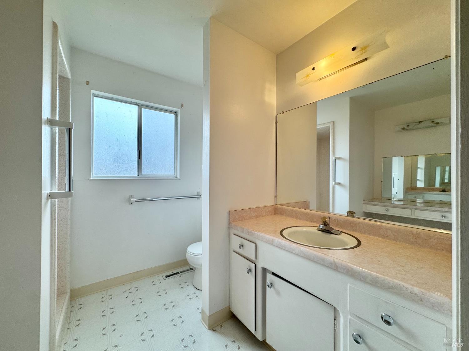 Detail Gallery Image 25 of 31 For 2760 Clifford St, Napa,  CA 94558 - 3 Beds | 2 Baths