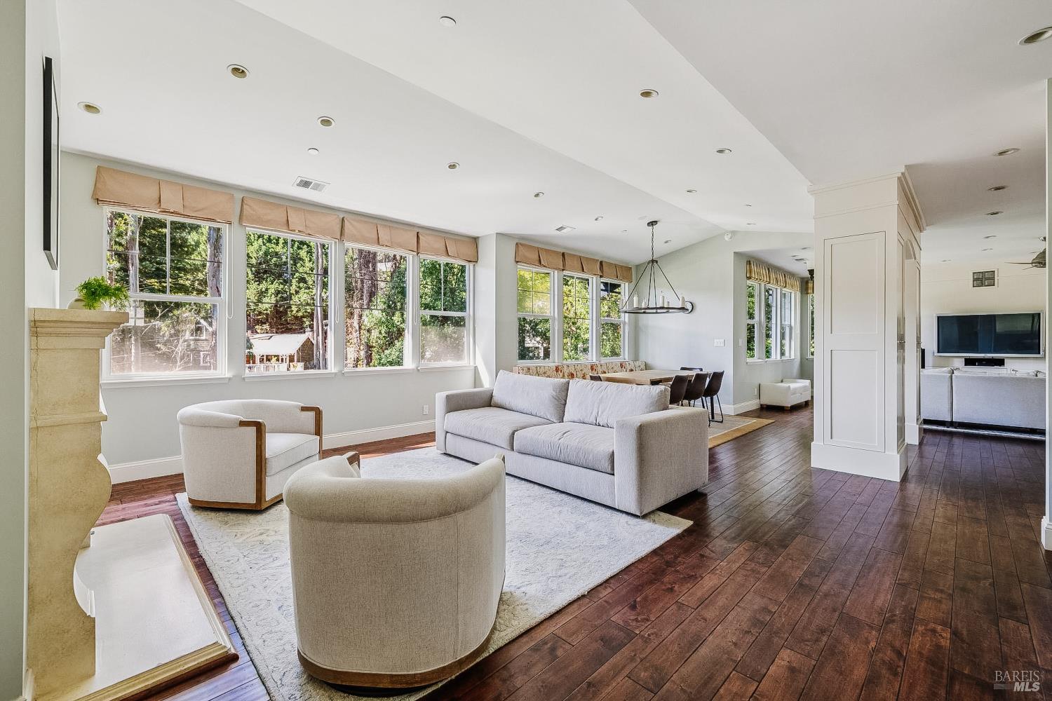 Detail Gallery Image 3 of 58 For 529 Alta Way, Mill Valley,  CA 94941 - 4 Beds | 2/1 Baths