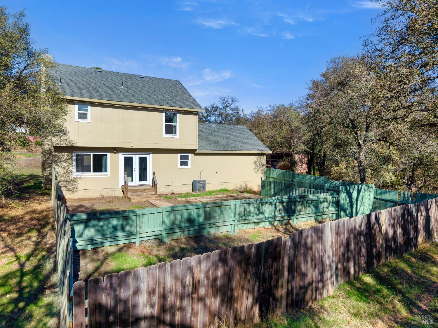 Detail Gallery Image 20 of 37 For 16055 29th Ave, Clearlake,  CA 95422 - 3 Beds | 2/1 Baths