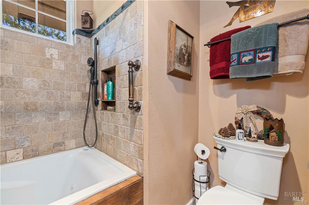 Detail Gallery Image 25 of 51 For 3062 Riviera Heights Dr, Kelseyville,  CA 95451 - 3 Beds | 2 Baths