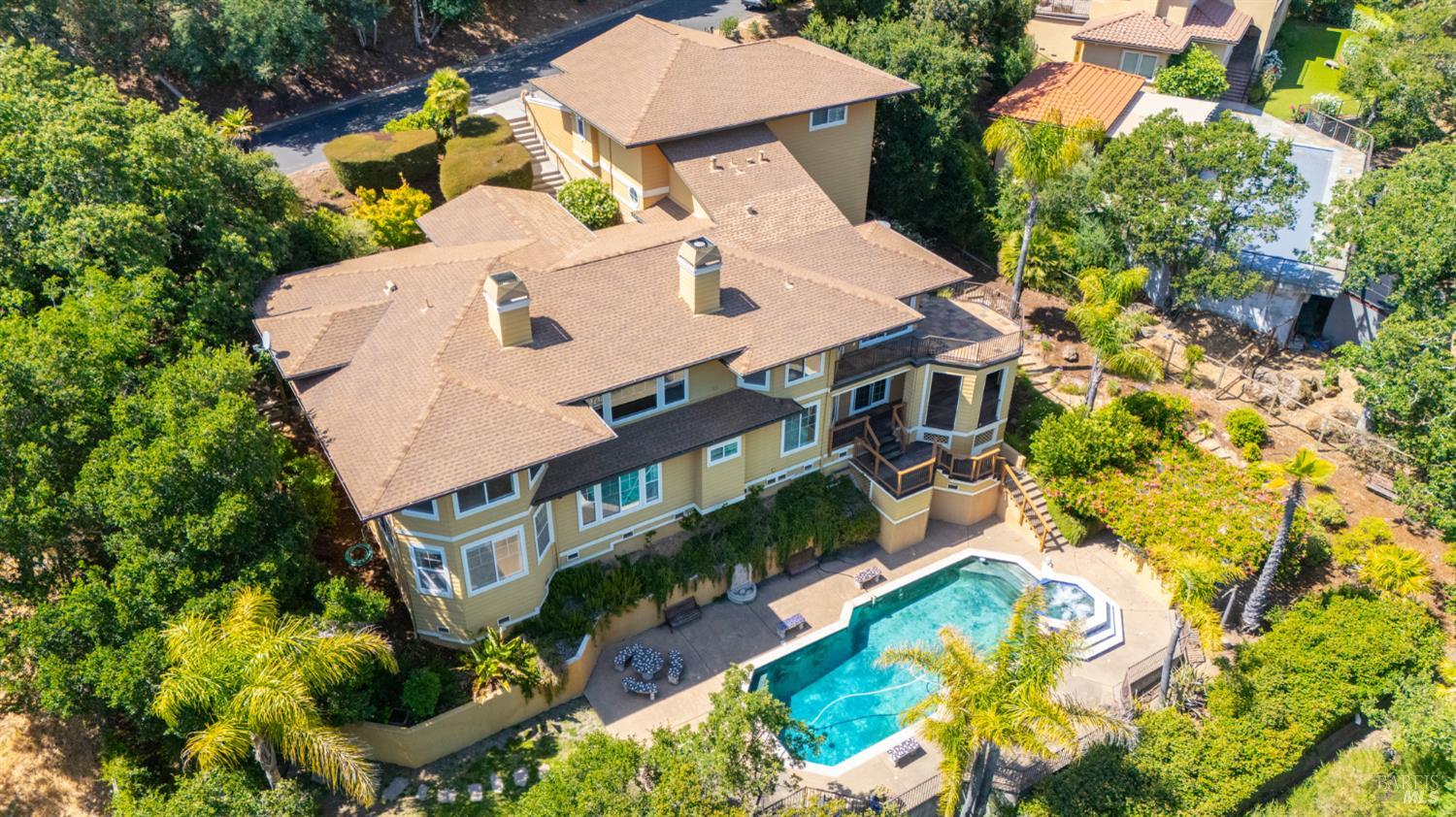 Detail Gallery Image 54 of 74 For 6 Leona Dr, San Rafael,  CA 94903 - 4 Beds | 3/1 Baths