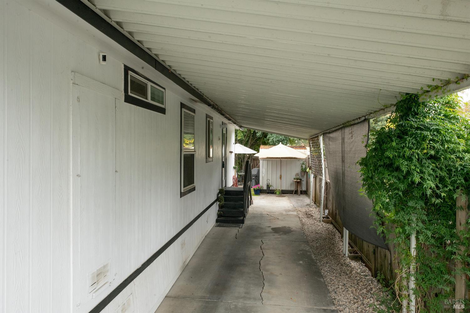 Detail Gallery Image 2 of 32 For 90 Vista Cir, Sonoma,  CA 95476 - 3 Beds | 2 Baths