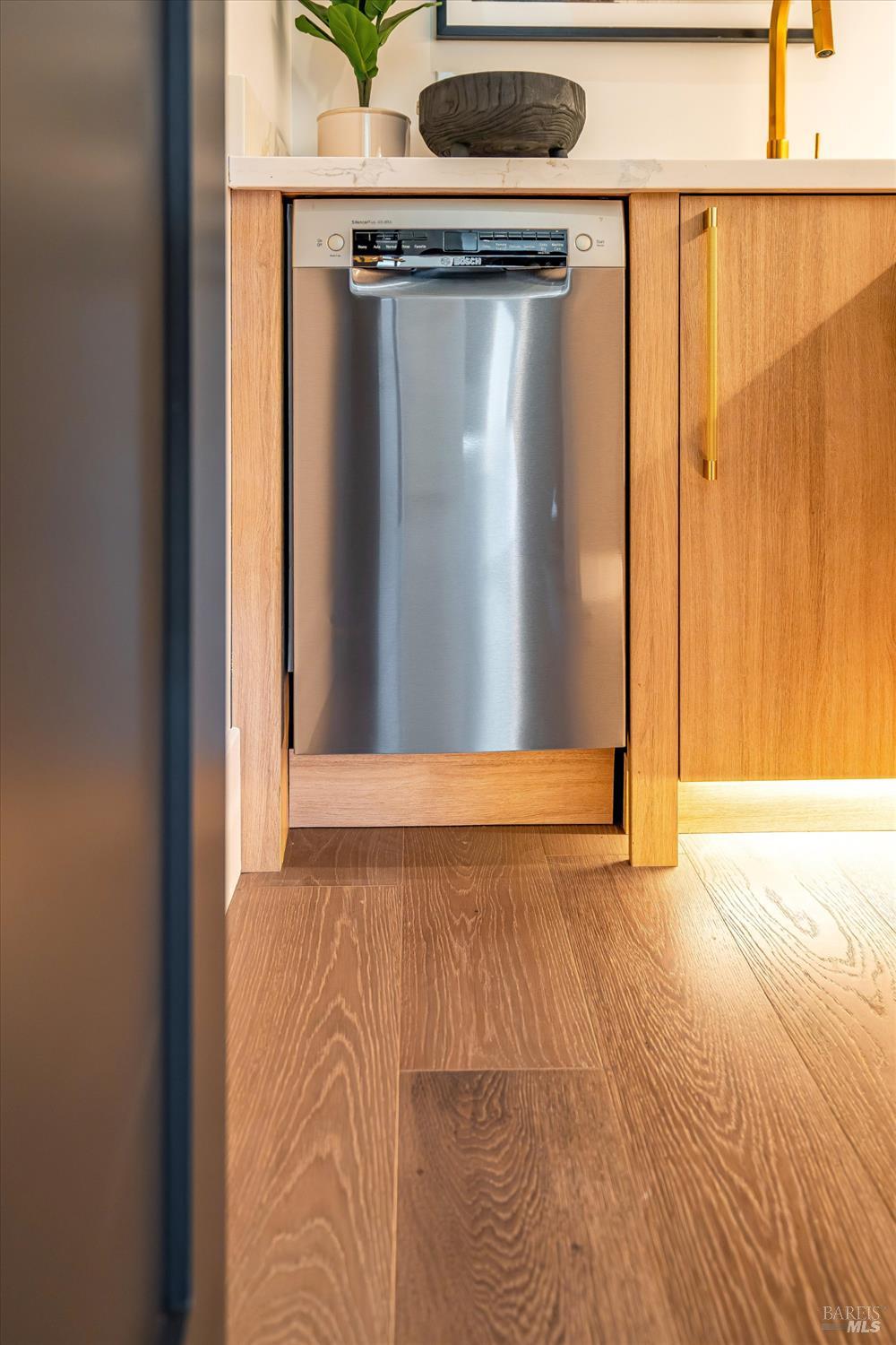 Detail Gallery Image 46 of 99 For 1580 Clear Ridge Dr, Healdsburg,  CA 95448 - 4 Beds | 4/1 Baths