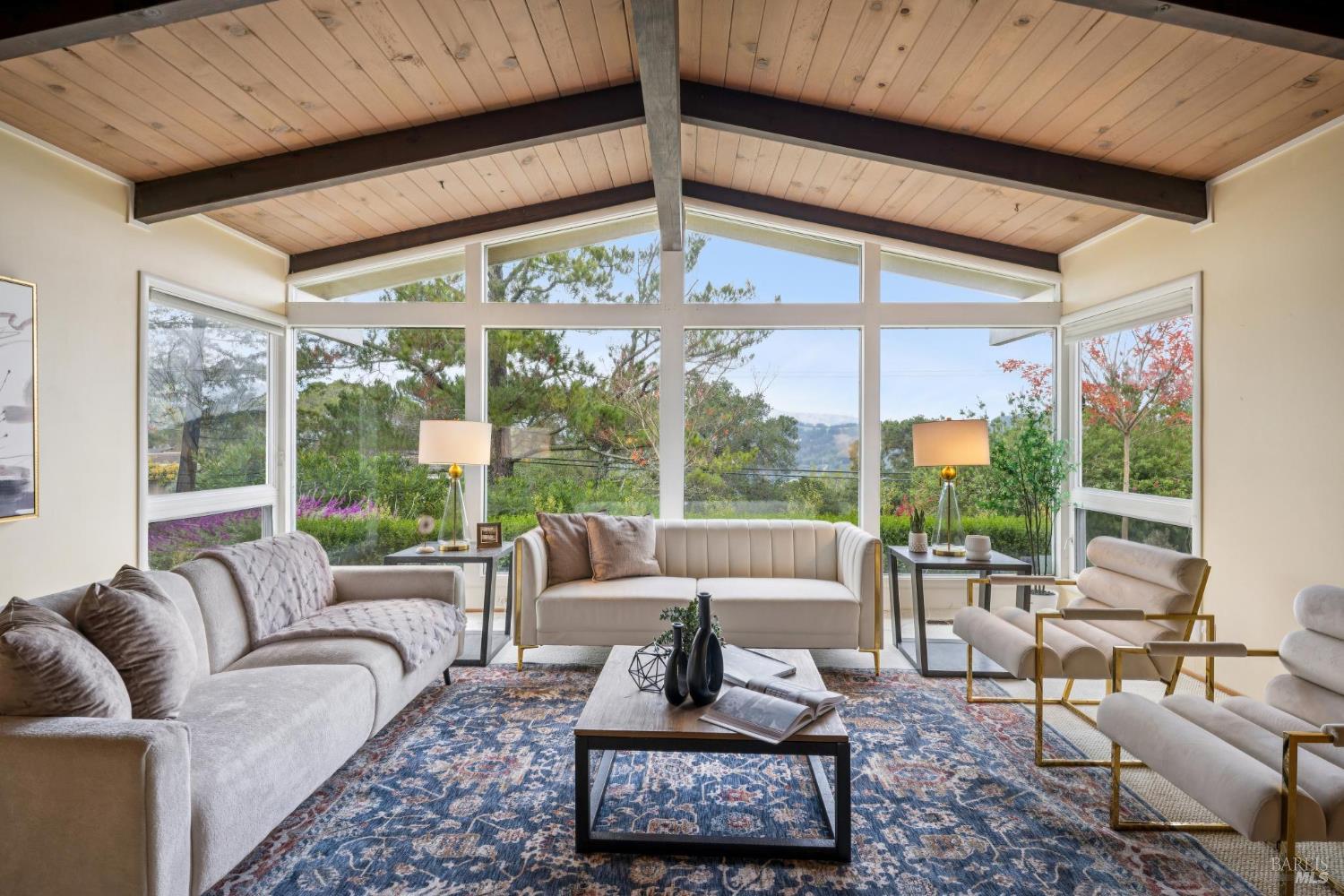 Detail Gallery Image 2 of 42 For 295 Stuyvesant Dr, San Anselmo,  CA 94960 - 4 Beds | 2/1 Baths