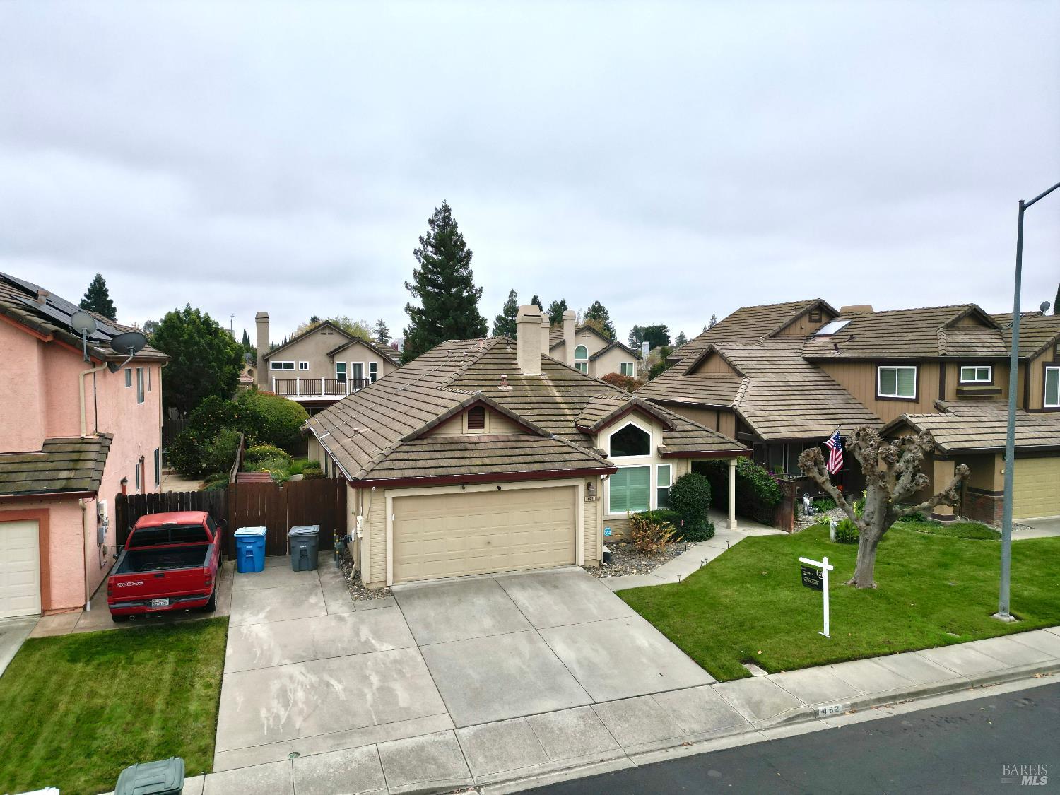 Detail Gallery Image 5 of 41 For 462 Eagle Ln, Vacaville,  CA 95687 - 3 Beds | 2 Baths