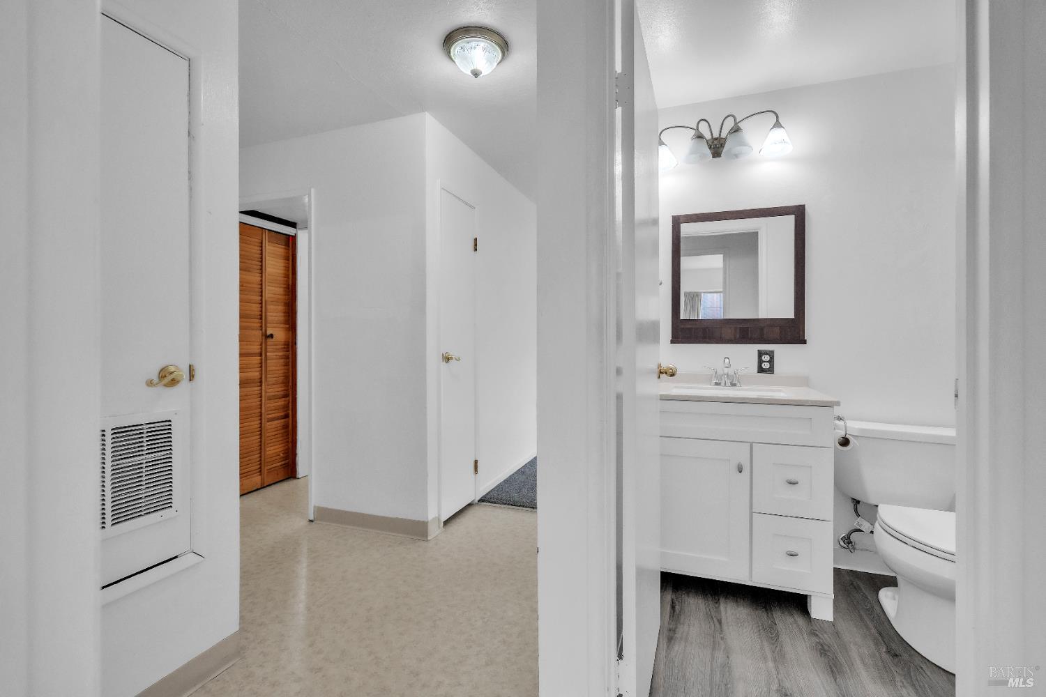 Detail Gallery Image 11 of 23 For 301 Markham Ave, Vacaville,  CA 95688 - 2 Beds | 1 Baths