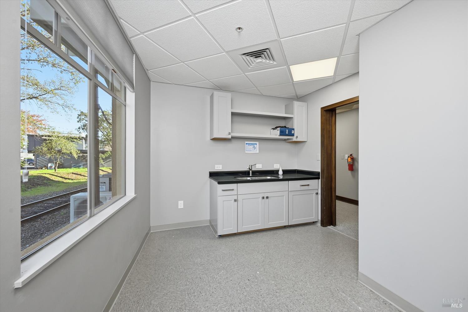 Detail Gallery Image 13 of 43 For 1050 Adams St, Saint Helena,  CA 94574 - – Beds | – Baths