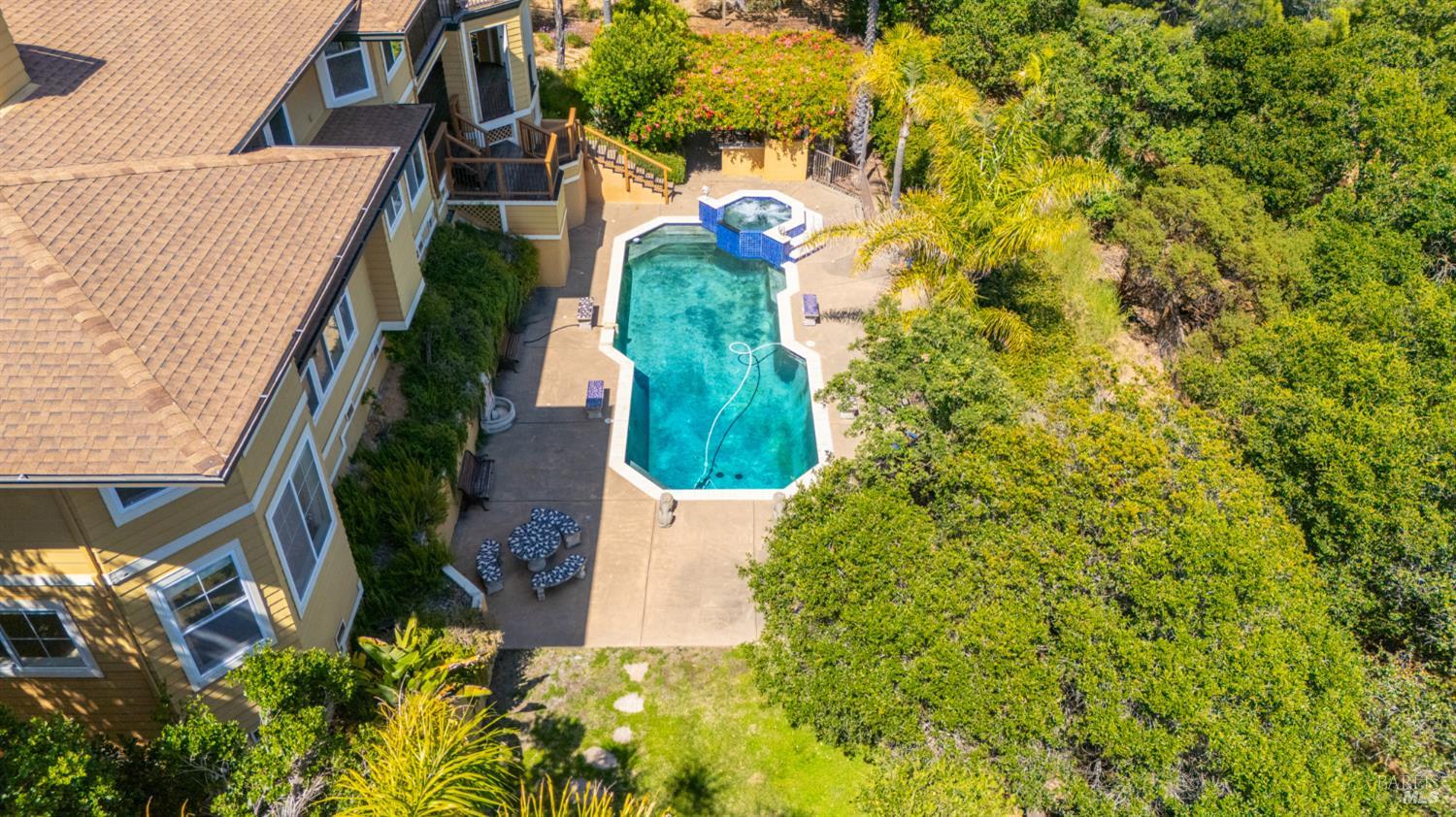 Detail Gallery Image 59 of 74 For 6 Leona Dr, San Rafael,  CA 94903 - 4 Beds | 3/1 Baths