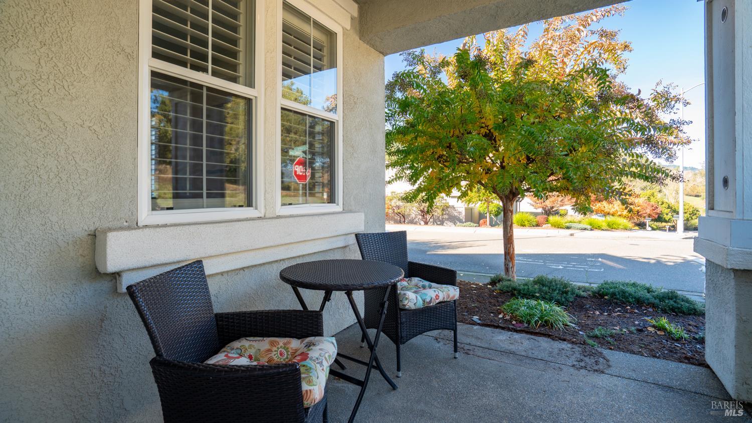 Detail Gallery Image 3 of 50 For 303 Clover Springs Dr, Cloverdale,  CA 95425 - 2 Beds | 2 Baths