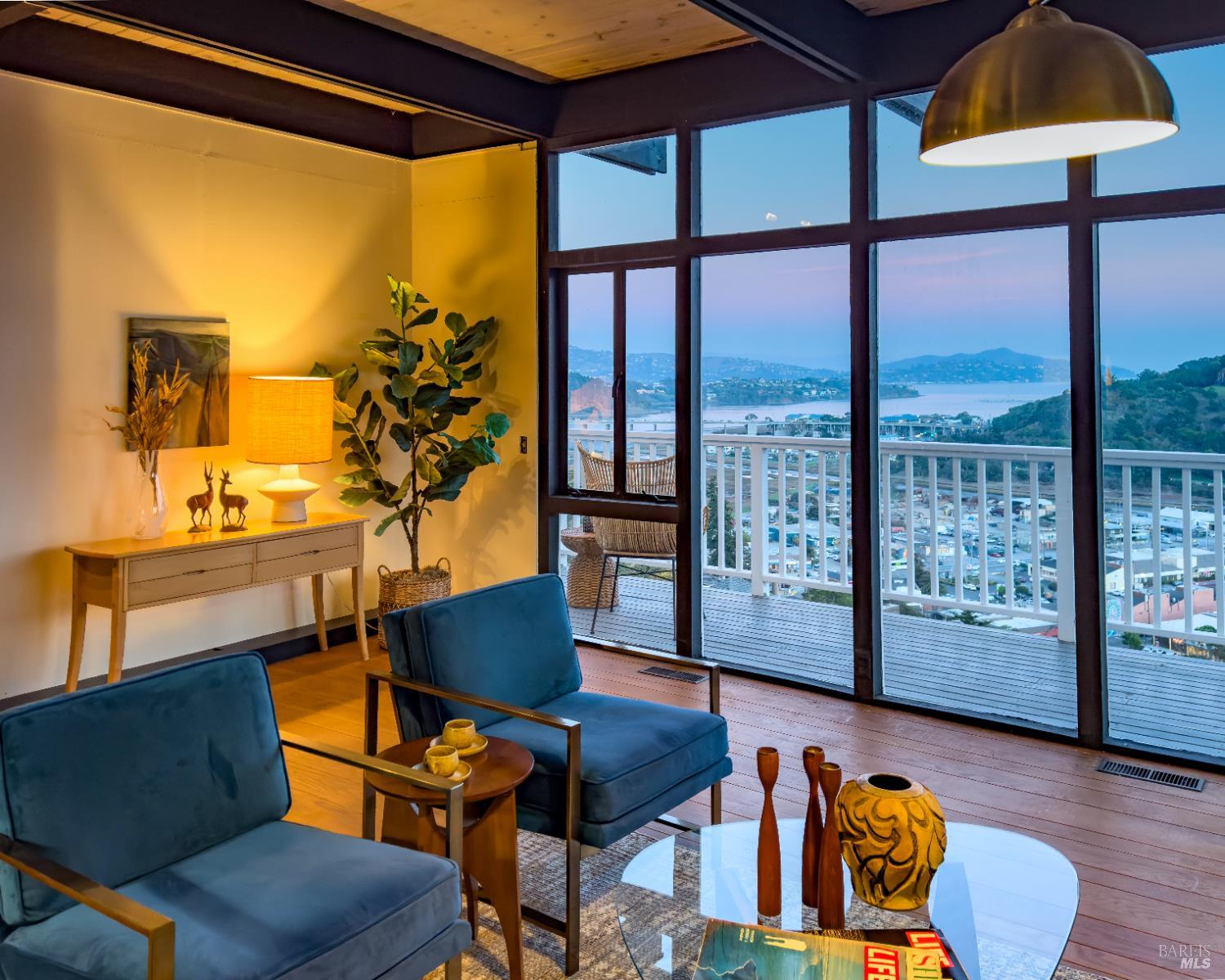 Detail Gallery Image 27 of 51 For 213 Cleveland Ct, Mill Valley,  CA 94941 - 2 Beds | 2 Baths