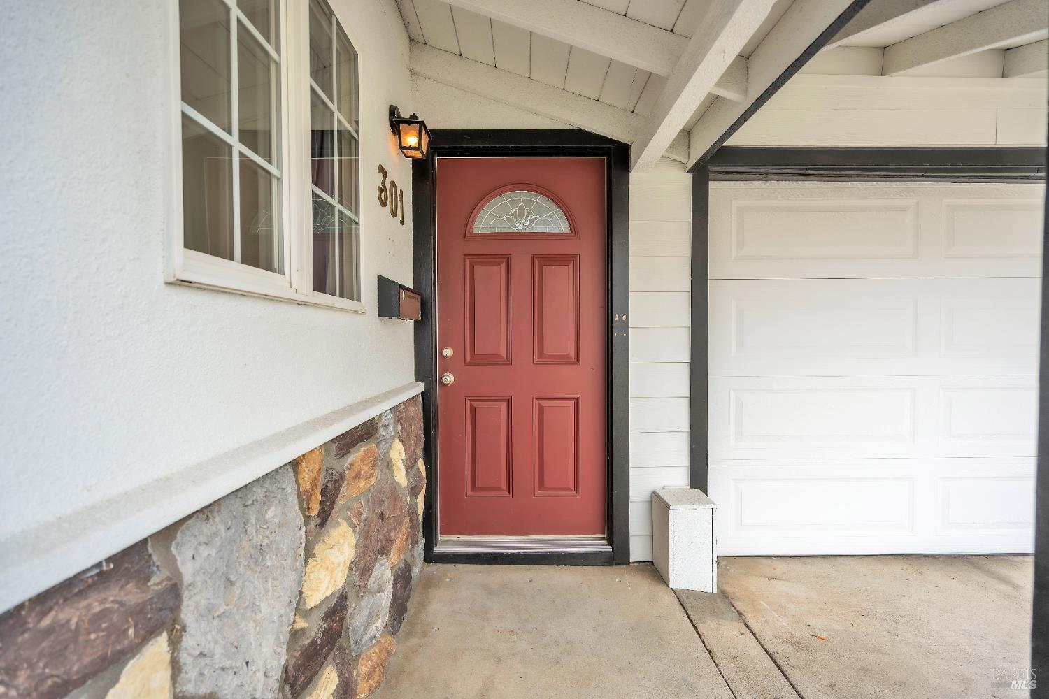 Detail Gallery Image 4 of 23 For 301 Markham Ave, Vacaville,  CA 95688 - 2 Beds | 1 Baths