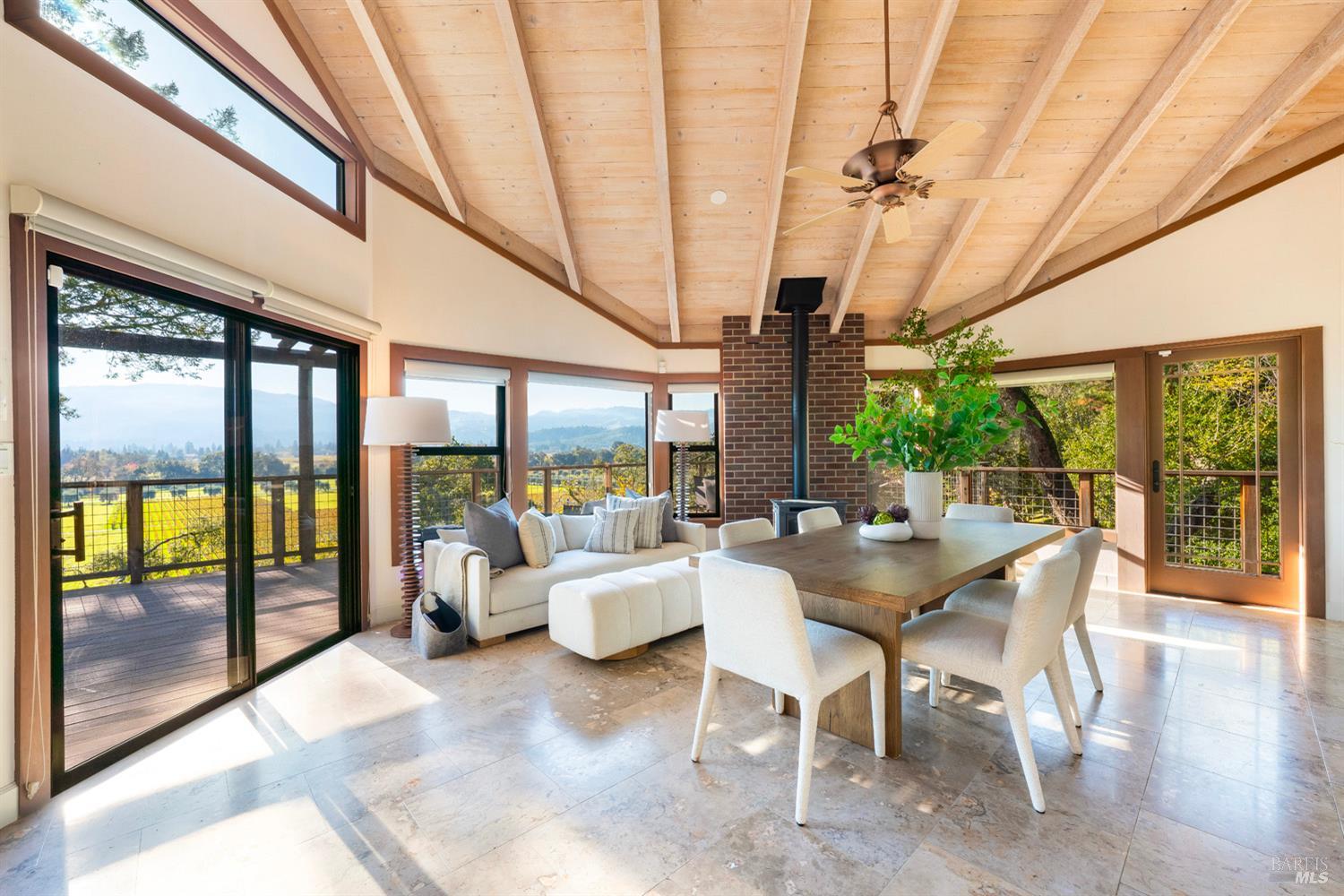 Detail Gallery Image 11 of 39 For 522 Meadowood Ln, Saint Helena,  CA 94574 - 2 Beds | 3 Baths