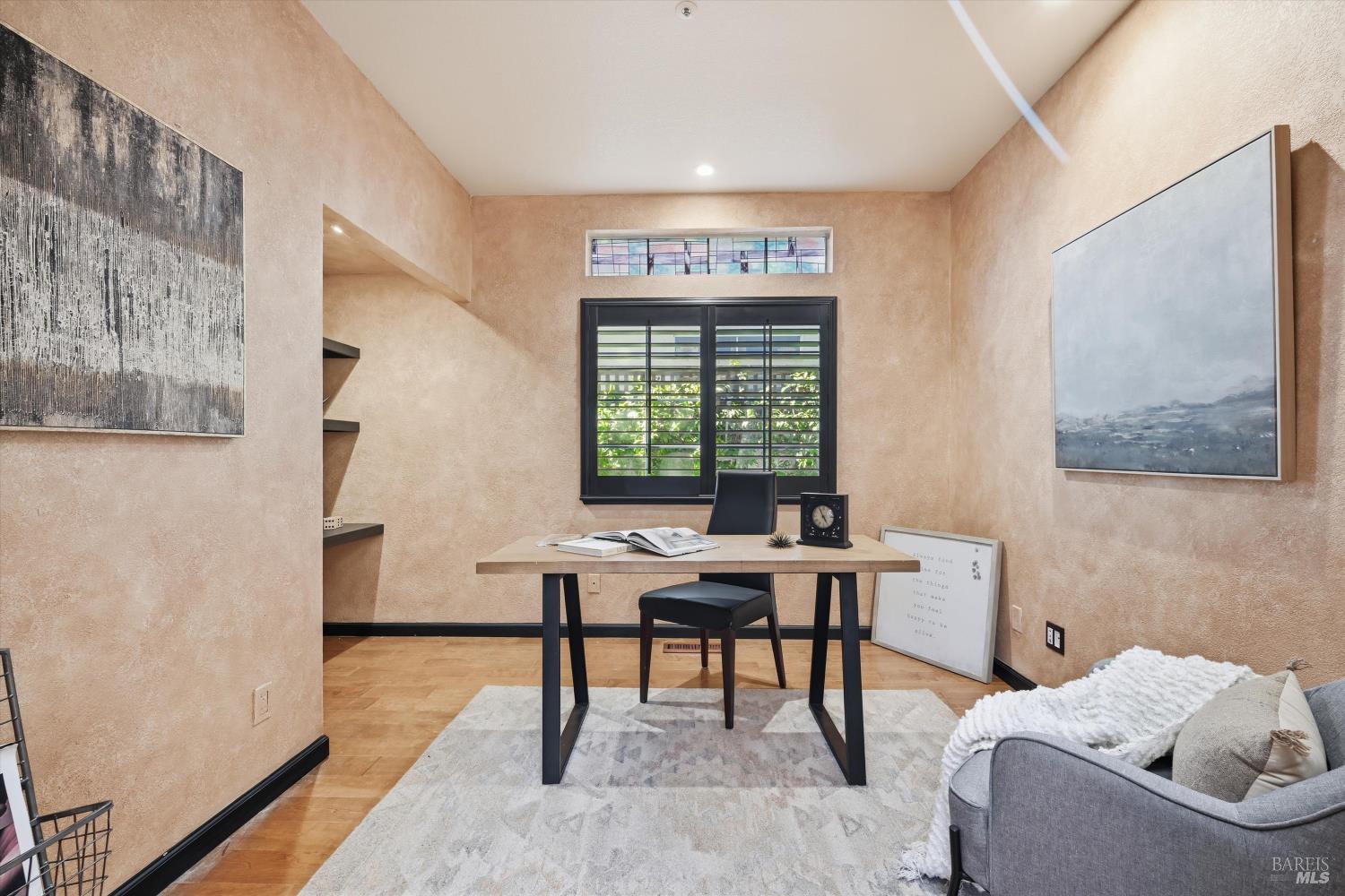 Detail Gallery Image 23 of 53 For 28 S Newport Dr, Napa,  CA 94559 - 5 Beds | 3 Baths