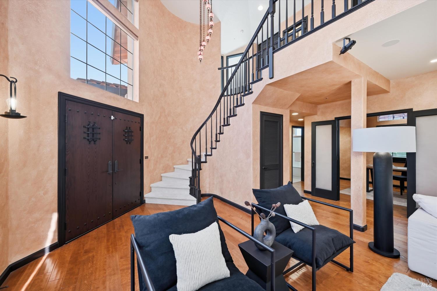 Detail Gallery Image 33 of 53 For 28 S Newport Dr, Napa,  CA 94559 - 5 Beds | 3 Baths