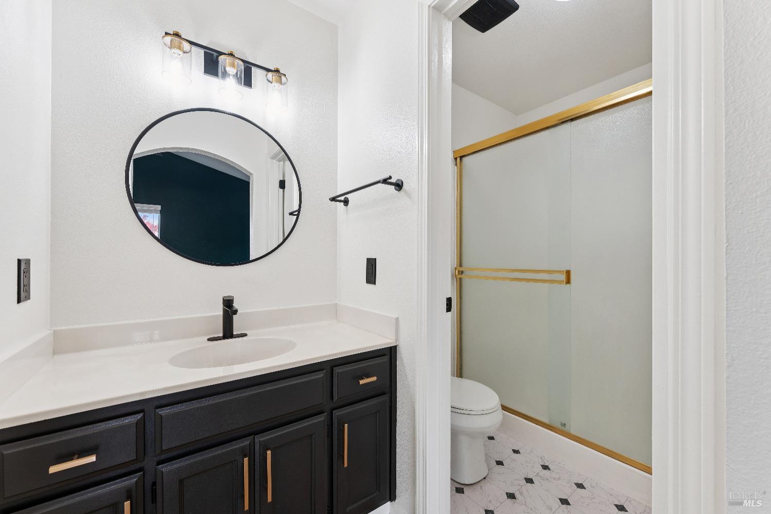 Detail Gallery Image 22 of 37 For 686 Santa Ana Cir, Santa Rosa,  CA 95404 - 3 Beds | 2/1 Baths