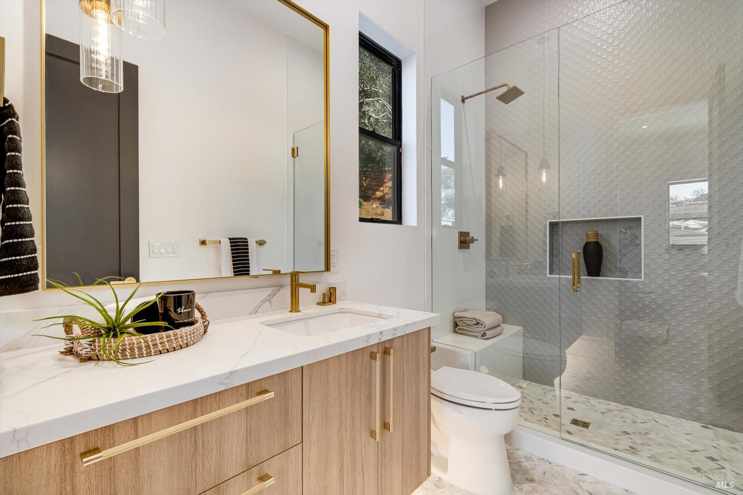 Detail Gallery Image 54 of 99 For 1580 Clear Ridge Dr, Healdsburg,  CA 95448 - 4 Beds | 4/1 Baths