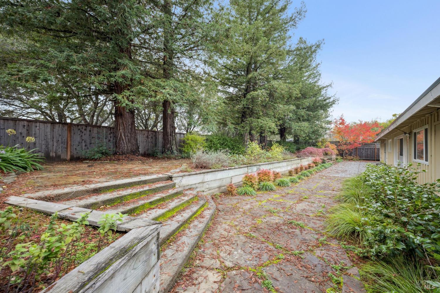 Detail Gallery Image 34 of 42 For 295 Stuyvesant Dr, San Anselmo,  CA 94960 - 4 Beds | 2/1 Baths