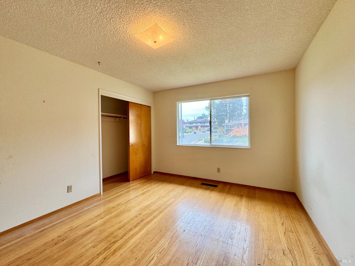 Detail Gallery Image 15 of 31 For 2760 Clifford St, Napa,  CA 94558 - 3 Beds | 2 Baths