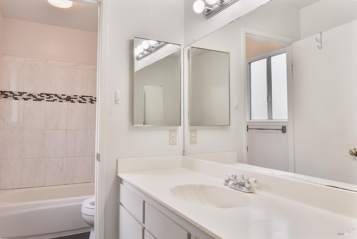 Detail Gallery Image 30 of 48 For 1337 Shea Ter, Vallejo,  CA 94591 - 3 Beds | 2 Baths