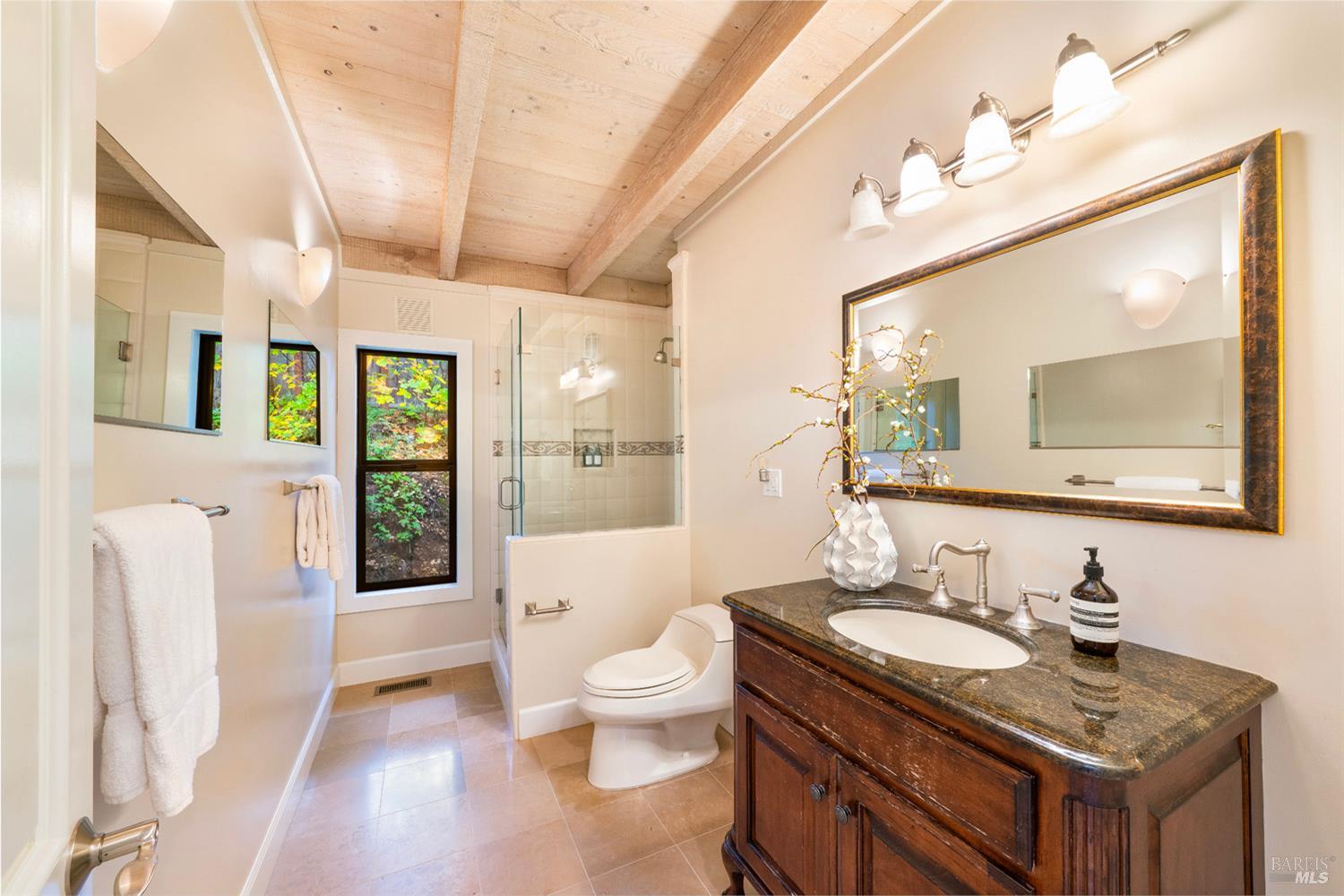 Detail Gallery Image 25 of 39 For 522 Meadowood Ln, Saint Helena,  CA 94574 - 2 Beds | 3 Baths