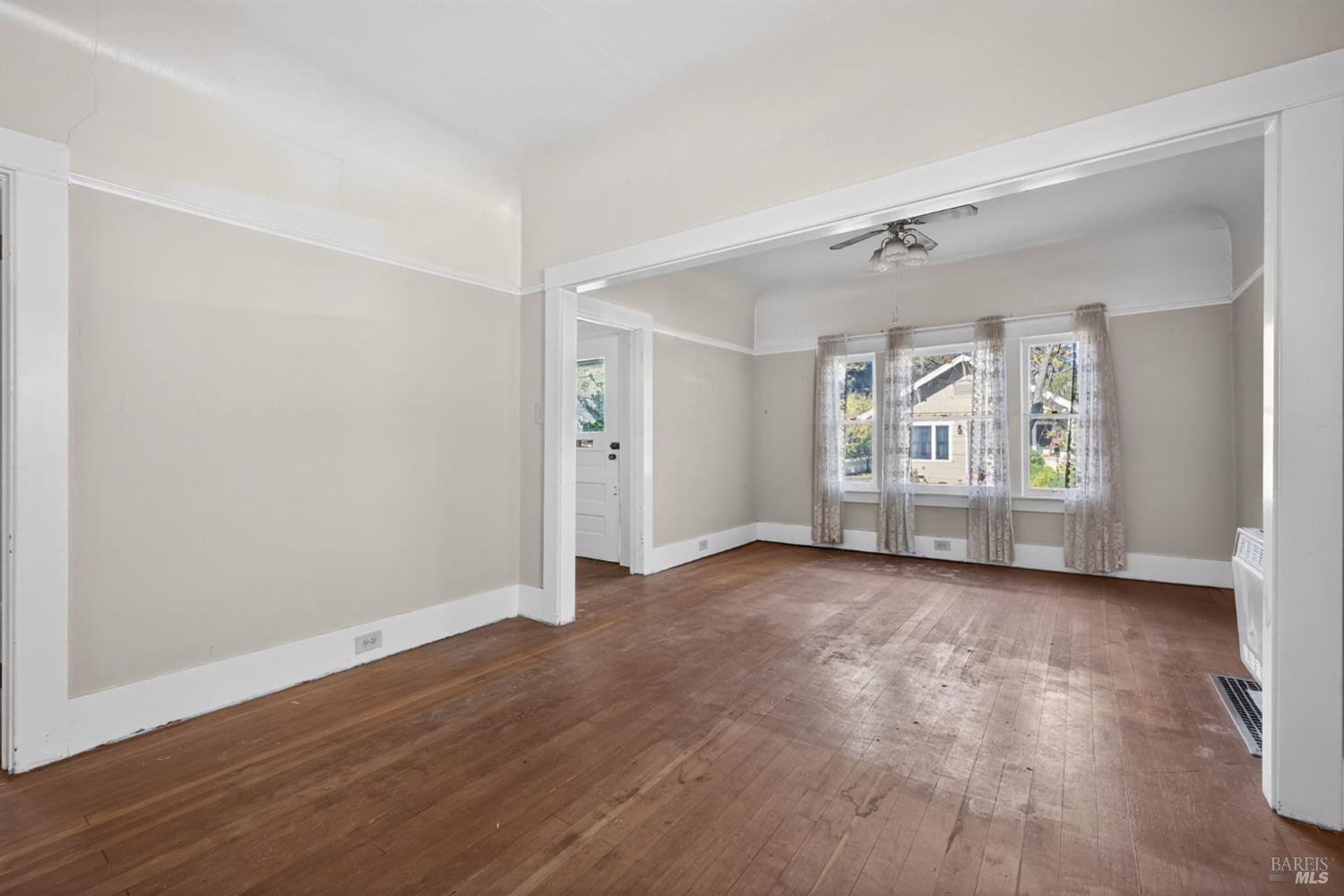 Detail Gallery Image 6 of 32 For 654 Charles St, Santa Rosa,  CA 95404 - 2 Beds | 1 Baths