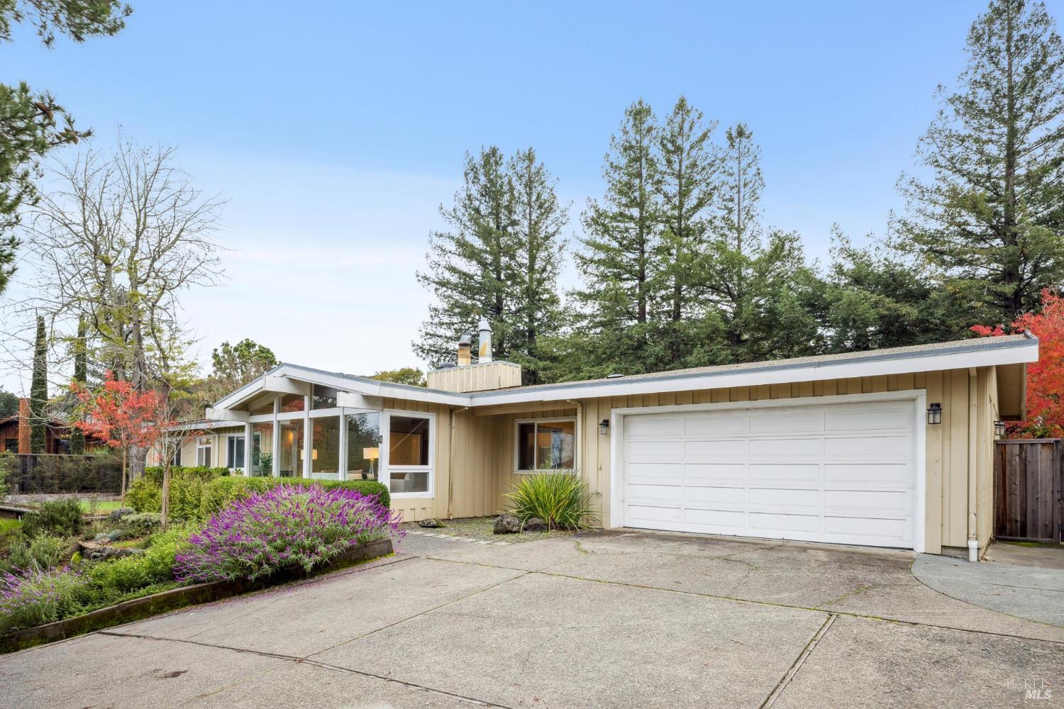 Detail Gallery Image 3 of 42 For 295 Stuyvesant Dr, San Anselmo,  CA 94960 - 4 Beds | 2/1 Baths