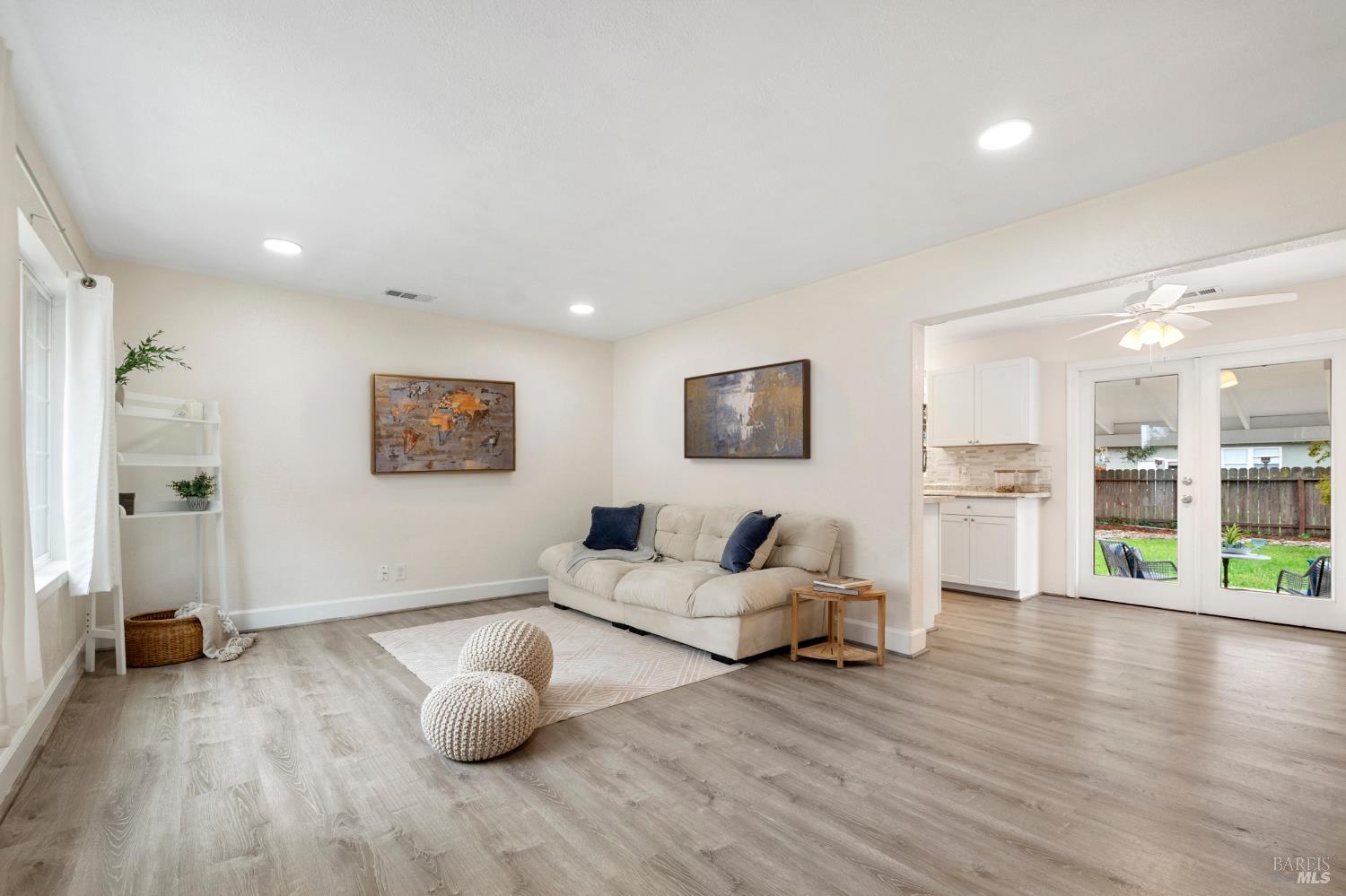 Detail Gallery Image 5 of 28 For 2561 Pacific St, Napa,  CA 94558 - 2 Beds | 1 Baths