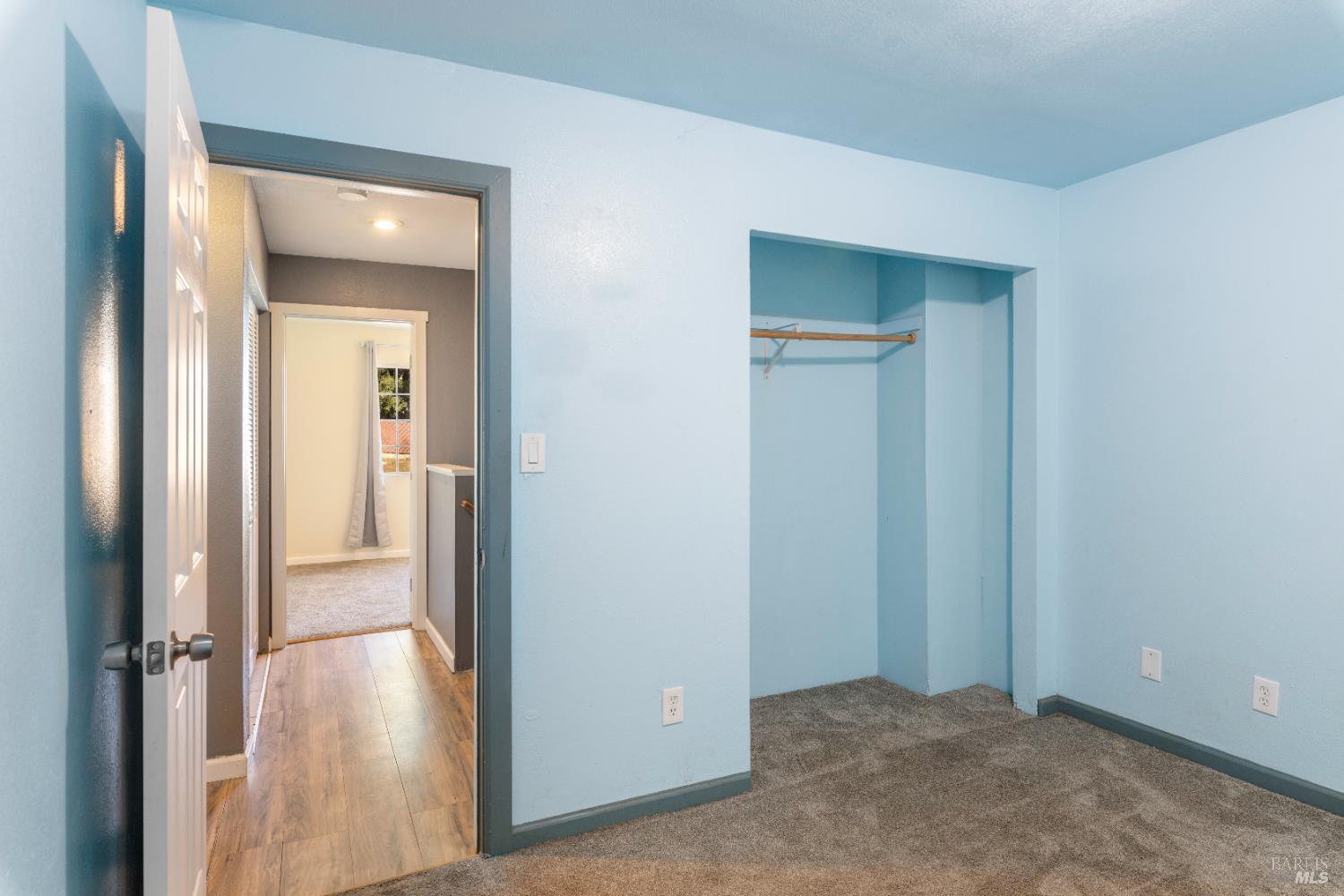 Detail Gallery Image 3 of 37 For 16055 29th Ave, Clearlake,  CA 95422 - 3 Beds | 2/1 Baths