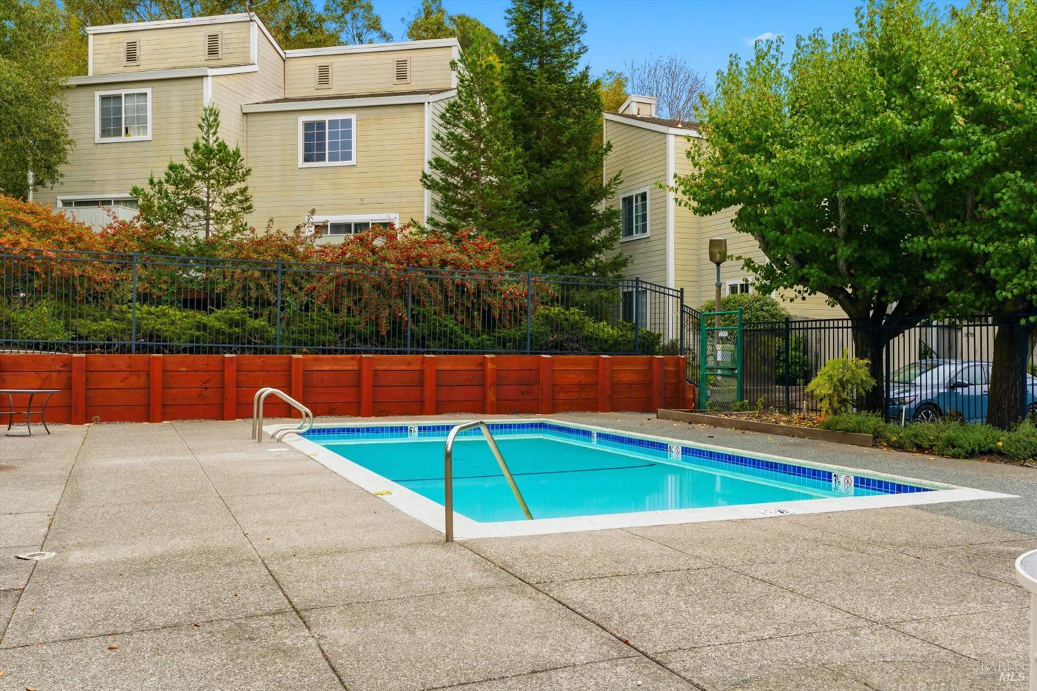 Detail Gallery Image 13 of 13 For 1452 Townview Dr, Santa Rosa,  CA 95405 - 2 Beds | 1/1 Baths