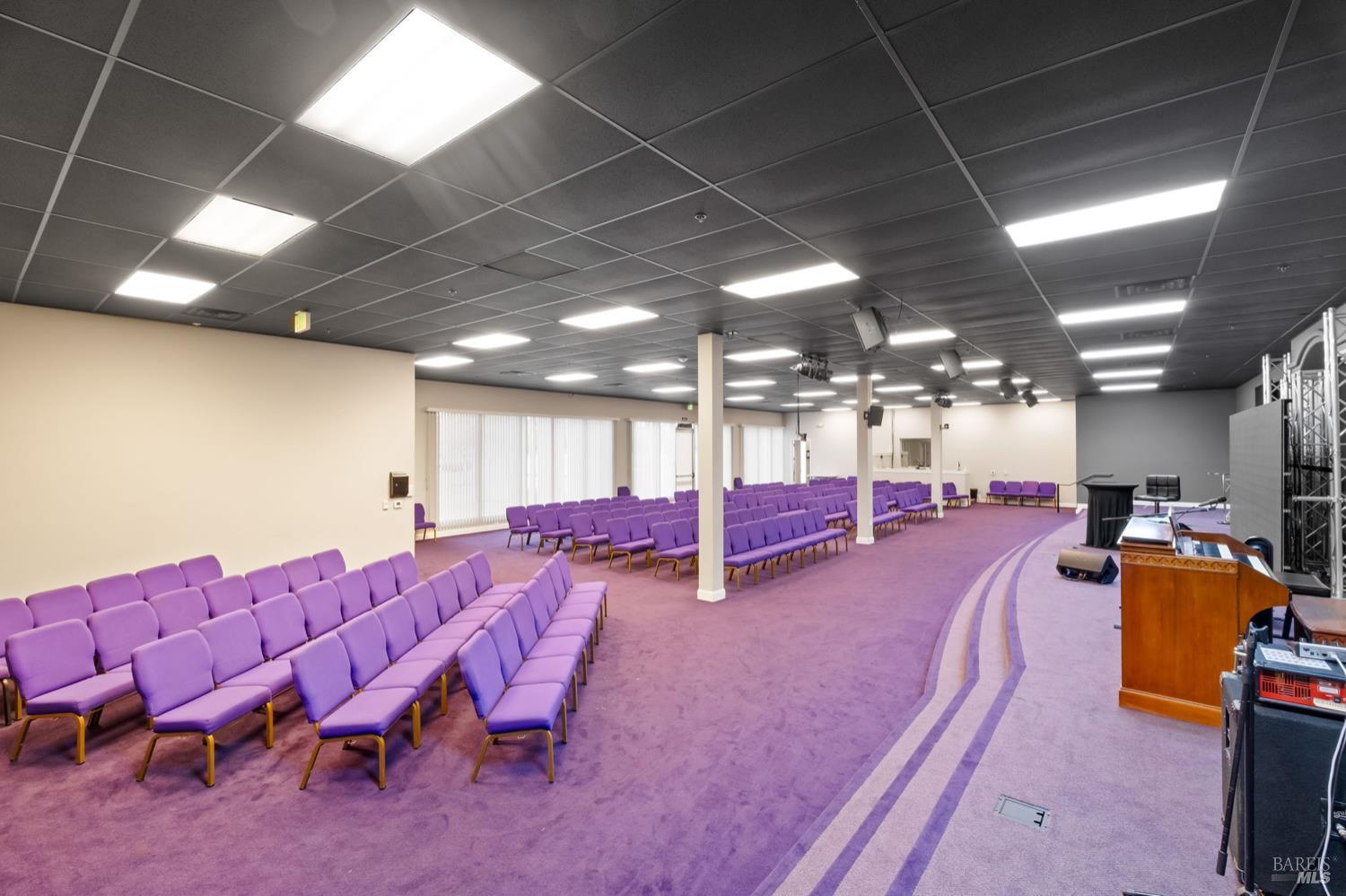 Detail Gallery Image 9 of 18 For 6830 Lone Tree Way, Brentwood,  CA 94513 - – Beds | – Baths