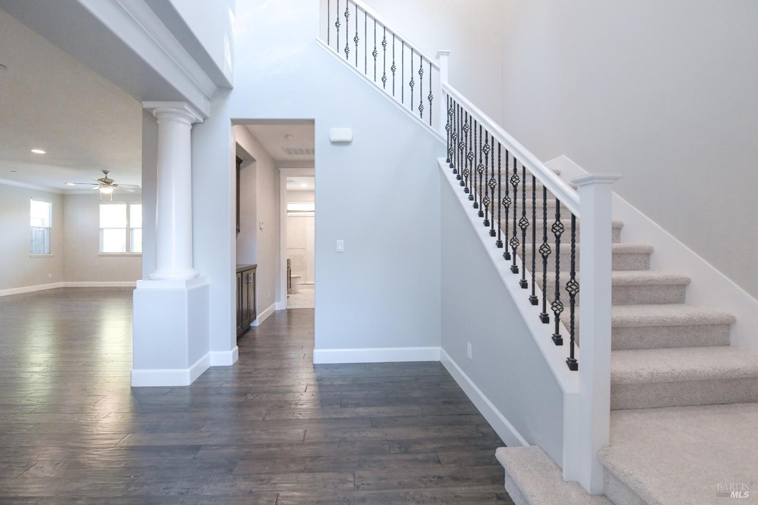 Detail Gallery Image 2 of 33 For 4048 Browns Valley Rd, Napa,  CA 94558 - 4 Beds | 3 Baths