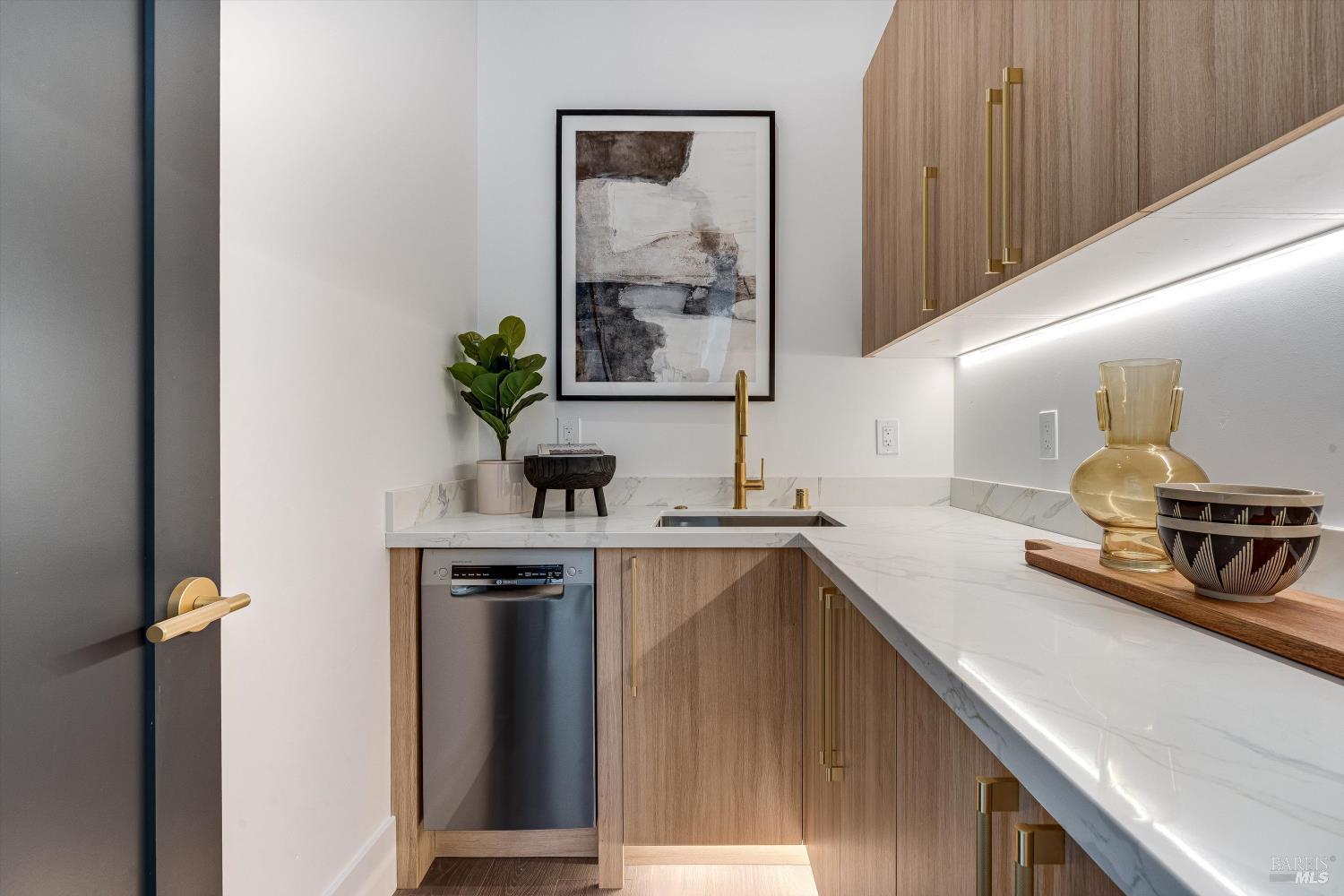 Detail Gallery Image 45 of 99 For 1580 Clear Ridge Dr, Healdsburg,  CA 95448 - 4 Beds | 4/1 Baths