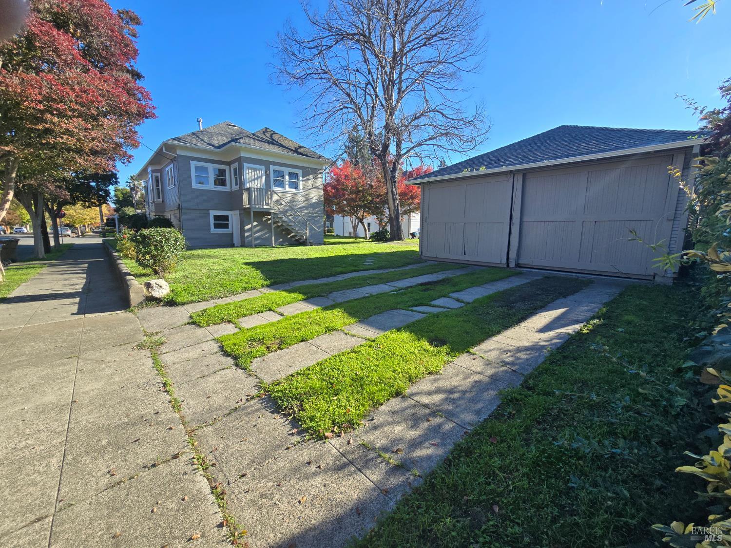 Detail Gallery Image 3 of 24 For 597 Seymour St, Napa,  CA 94559 - 3 Beds | 1 Baths