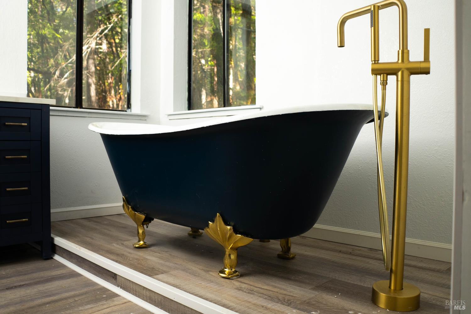 Detail Gallery Image 18 of 25 For 1946 Lupine Way, Willits,  CA 95490 - 2 Beds | 2 Baths