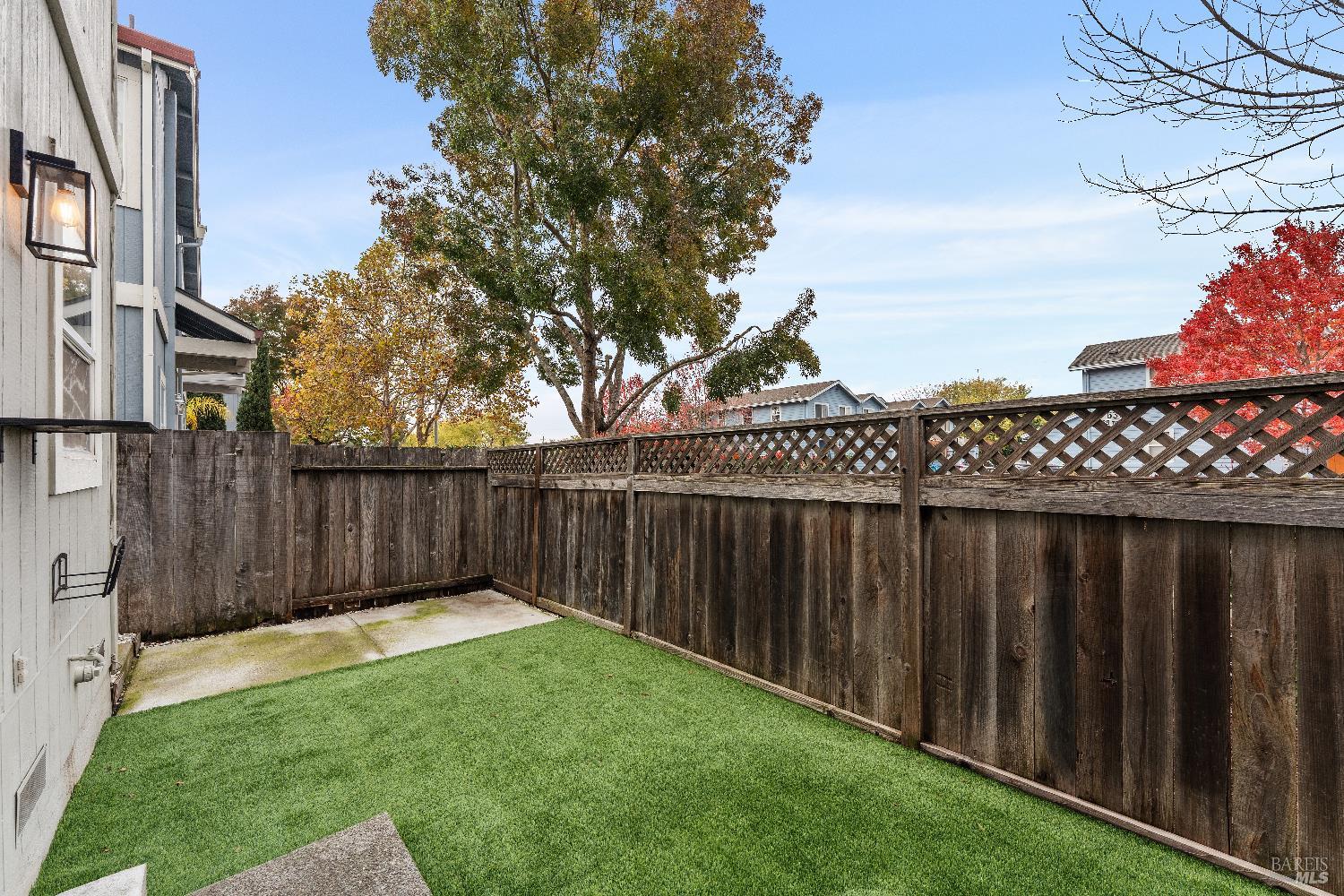 Detail Gallery Image 33 of 37 For 686 Santa Ana Cir, Santa Rosa,  CA 95404 - 3 Beds | 2/1 Baths