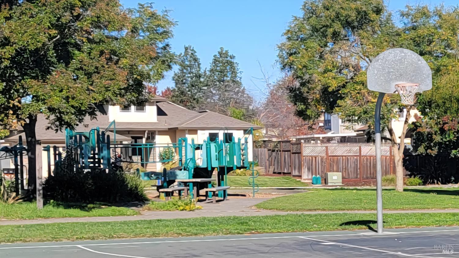 Detail Gallery Image 40 of 45 For 8050 Leno Dr, Windsor,  CA 95492 - 4 Beds | 2/1 Baths