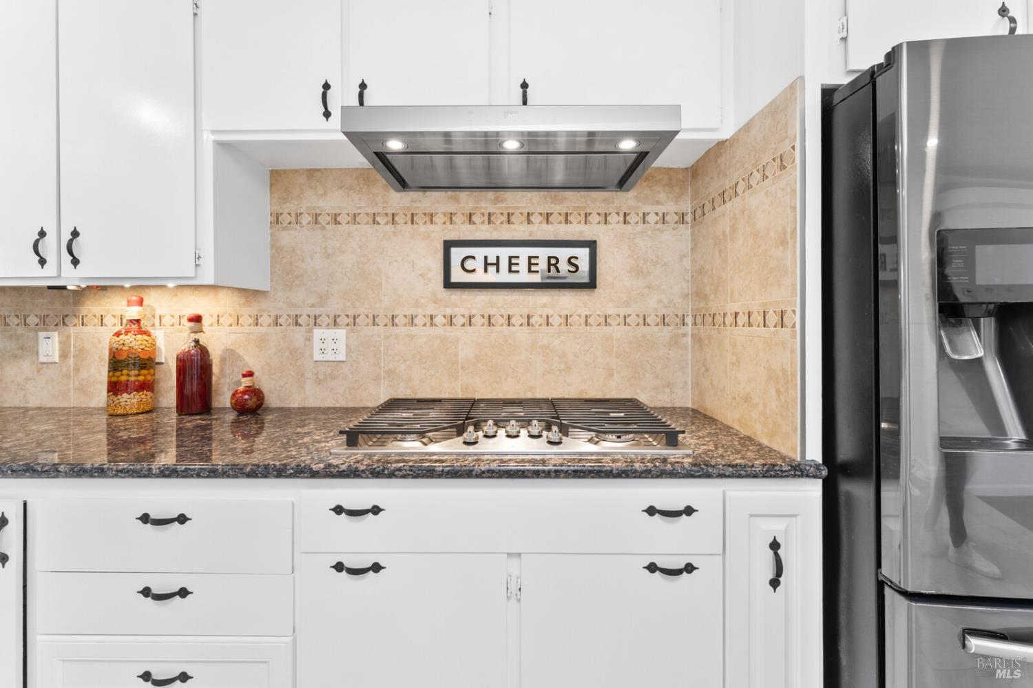 Detail Gallery Image 18 of 71 For 1649 California Dr, Vacaville,  CA 95687 - 5 Beds | 2/1 Baths