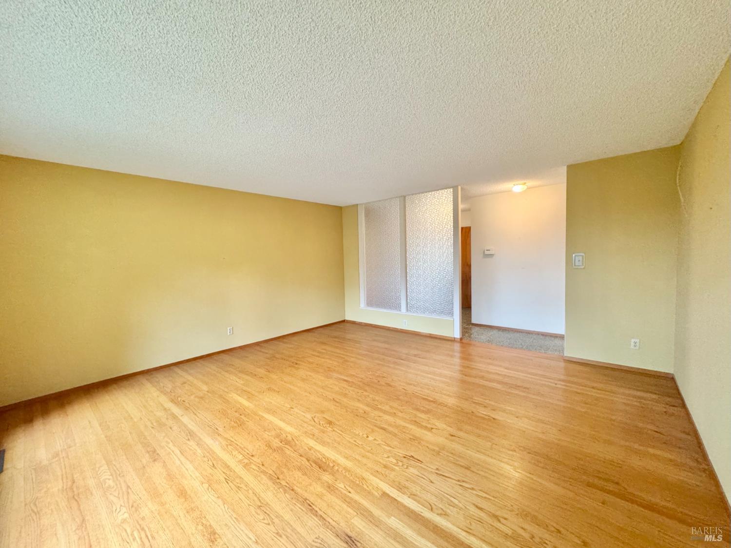 Detail Gallery Image 6 of 31 For 2760 Clifford St, Napa,  CA 94558 - 3 Beds | 2 Baths