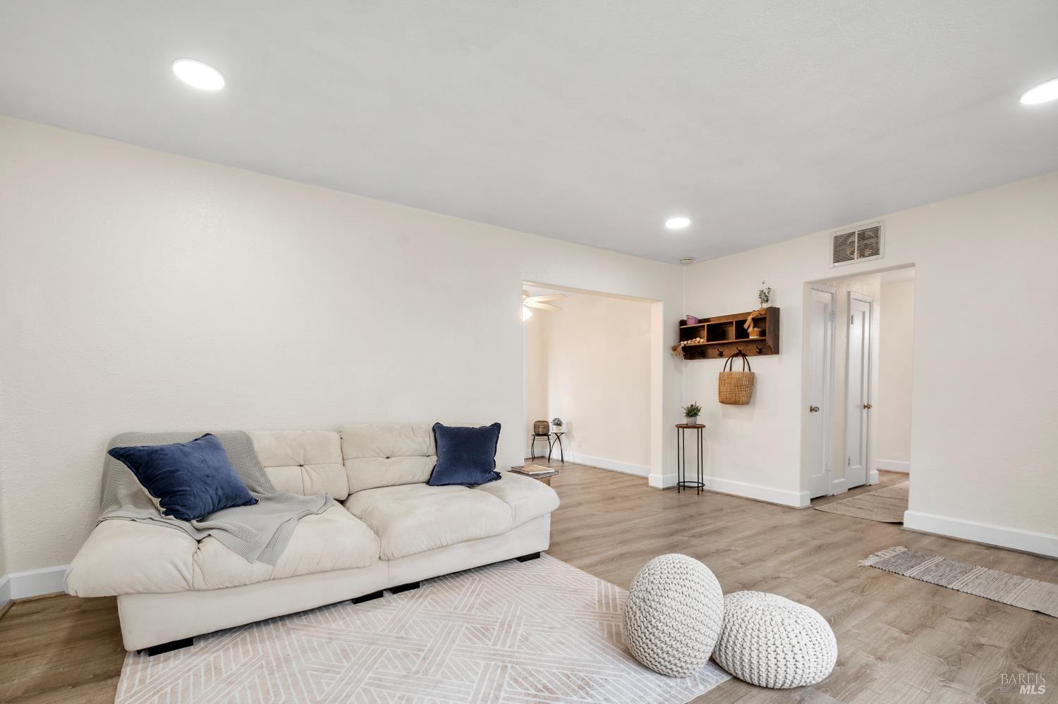 Detail Gallery Image 8 of 28 For 2561 Pacific St, Napa,  CA 94558 - 2 Beds | 1 Baths