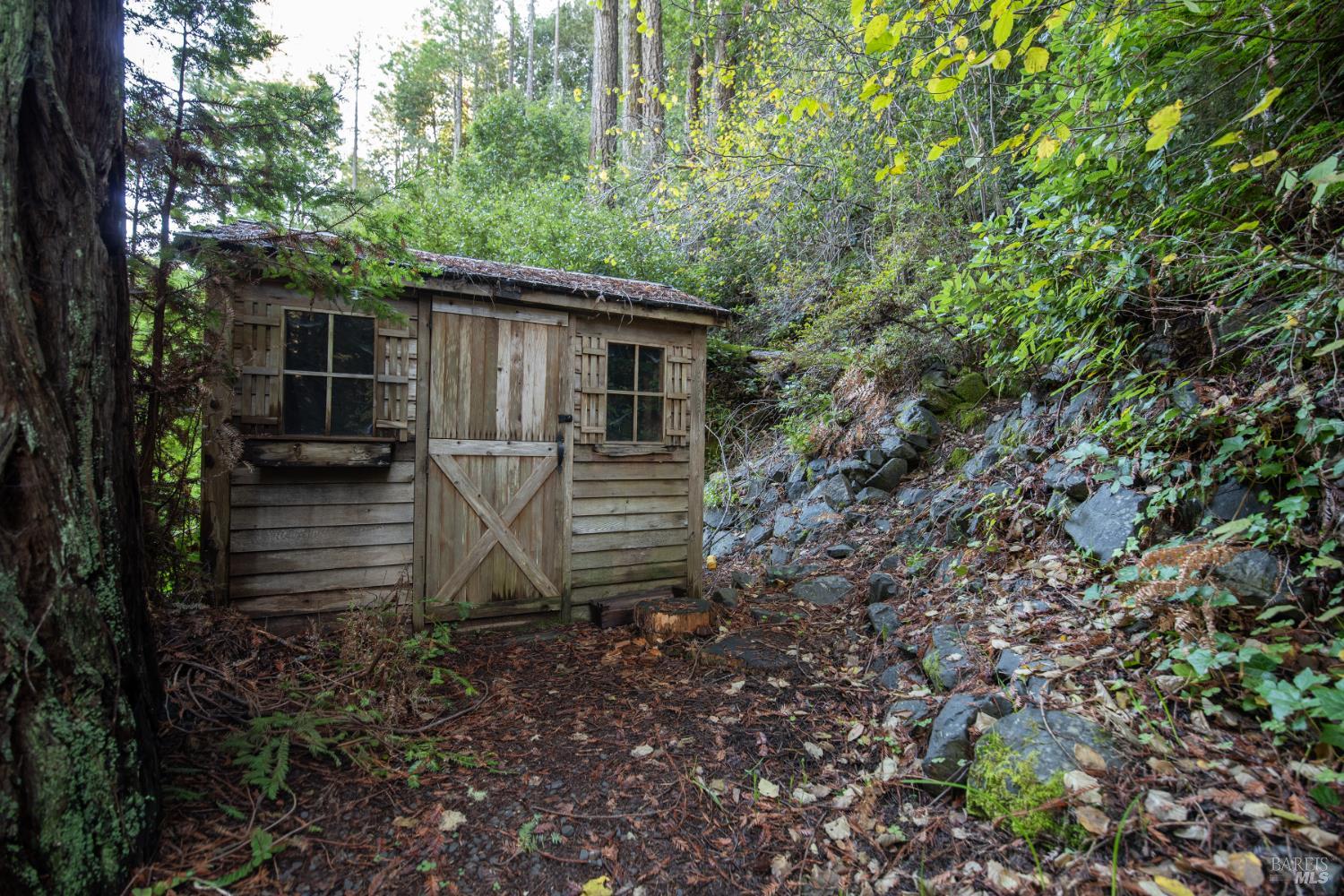 Detail Gallery Image 8 of 77 For 11 Huckleberry Hts, Cazadero,  CA 95421 - 2 Beds | 3 Baths