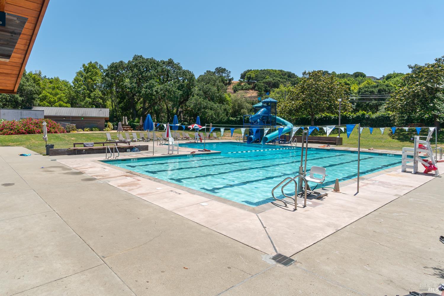 Detail Gallery Image 28 of 28 For 71 Roundtree Blvd, San Rafael,  CA 94903 - 2 Beds | 1/1 Baths