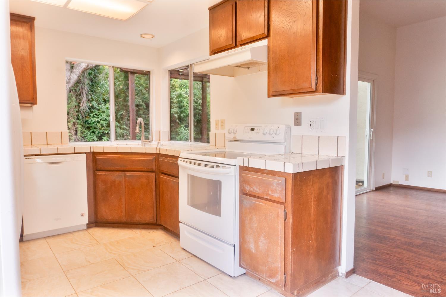 Detail Gallery Image 17 of 48 For 1337 Shea Ter, Vallejo,  CA 94591 - 3 Beds | 2 Baths