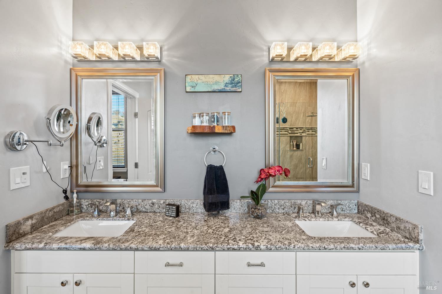 Detail Gallery Image 16 of 41 For 531 Tehuacan Rd, Ukiah,  CA 95482 - 4 Beds | 3 Baths