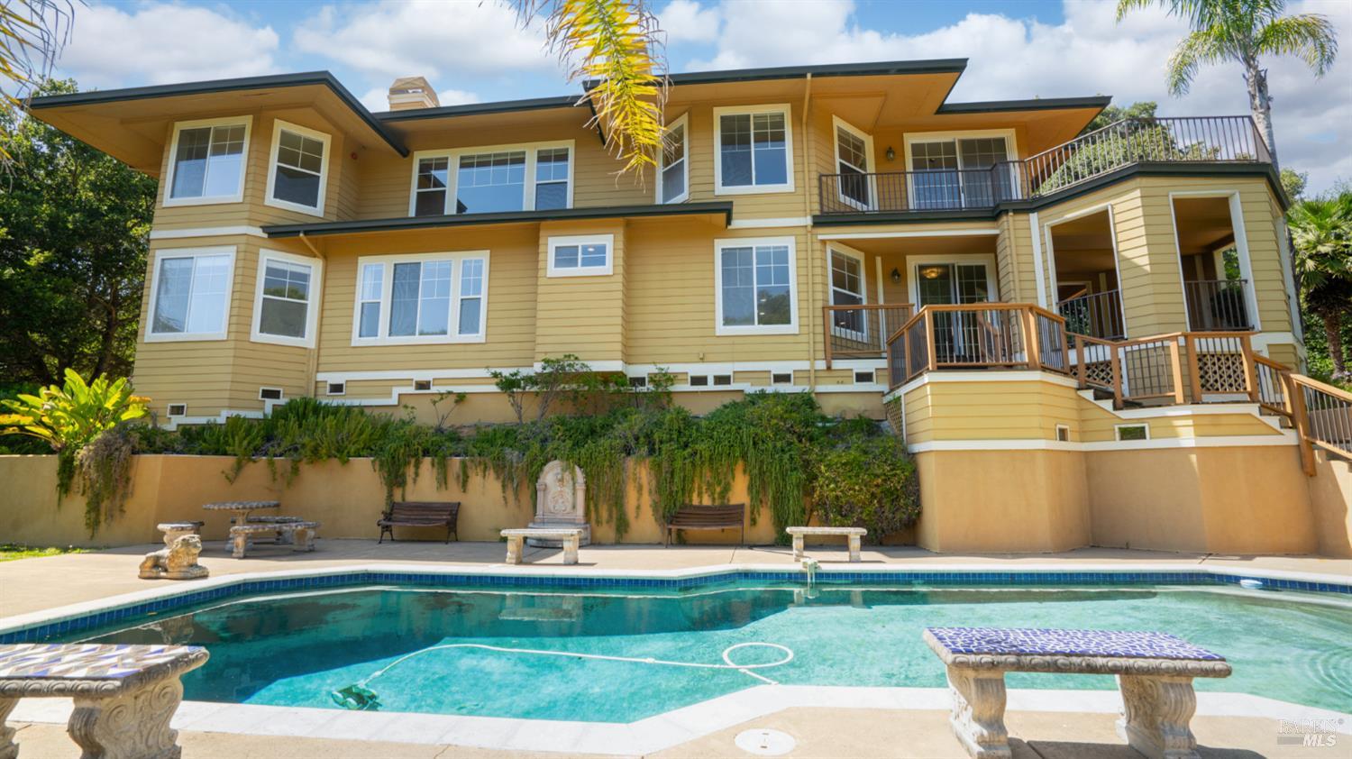 Detail Gallery Image 47 of 74 For 6 Leona Dr, San Rafael,  CA 94903 - 4 Beds | 3/1 Baths