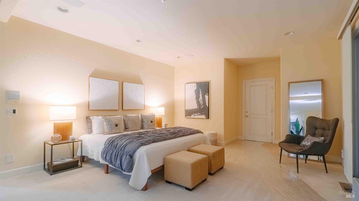 Detail Gallery Image 19 of 74 For 6 Leona Dr, San Rafael,  CA 94903 - 4 Beds | 3/1 Baths